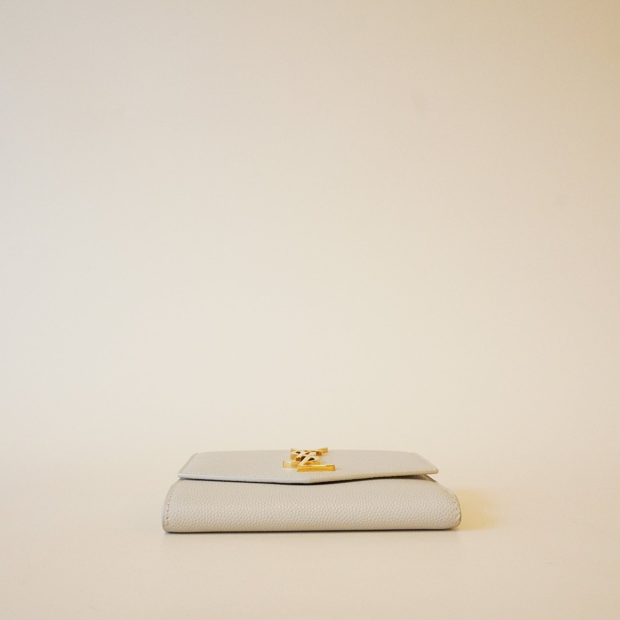 PRE-OWNED White Grain De Poudre Monogram Uptown Compact Wallet