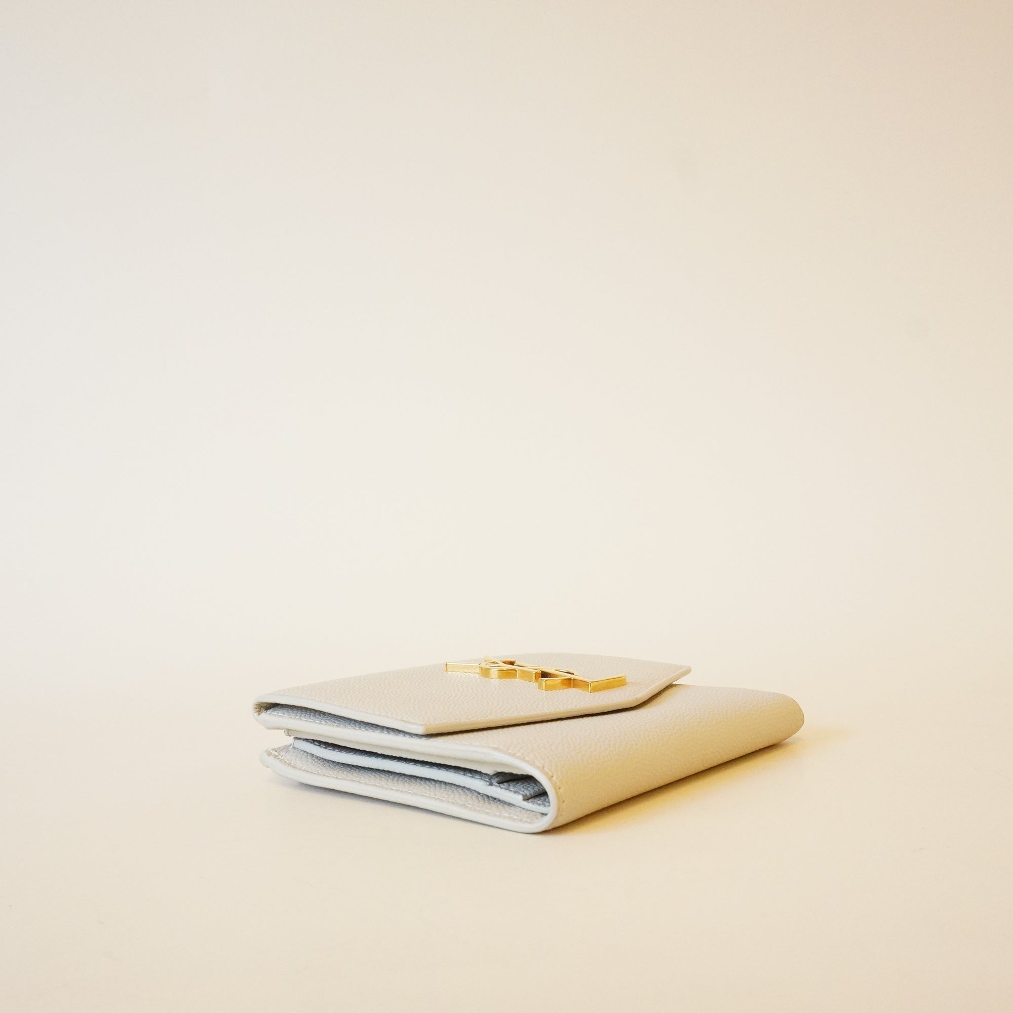 PRE-OWNED White Grain De Poudre Monogram Uptown Compact Wallet
