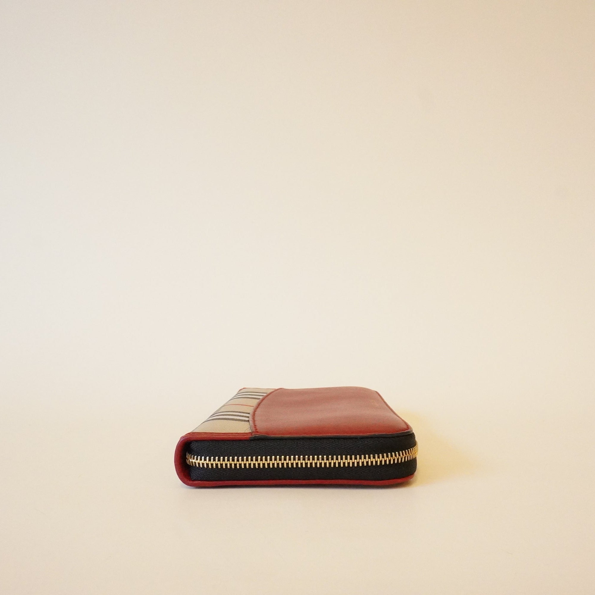PRE-OWNED Red Grainy Calfskin House Check Elmore Zip Around Wallet