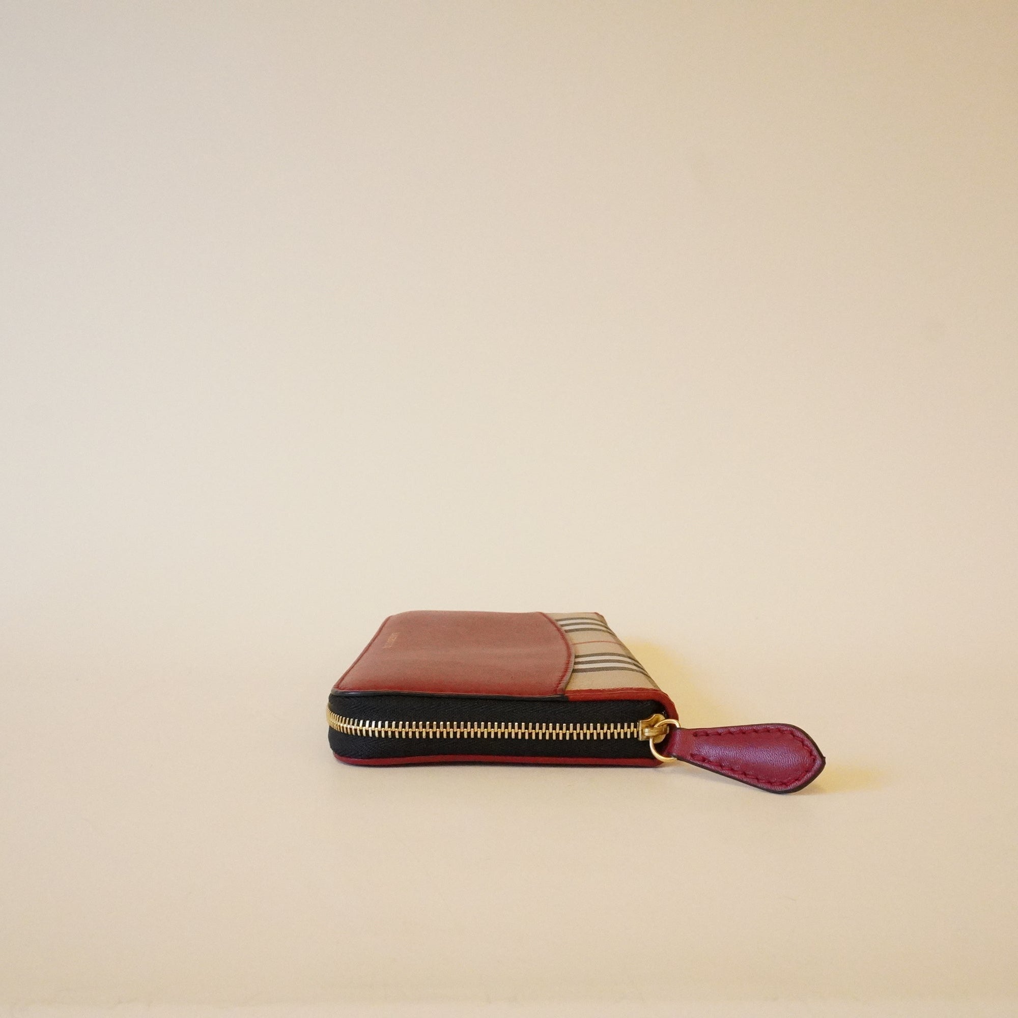PRE-OWNED Red Grainy Calfskin House Check Elmore Zip Around Wallet