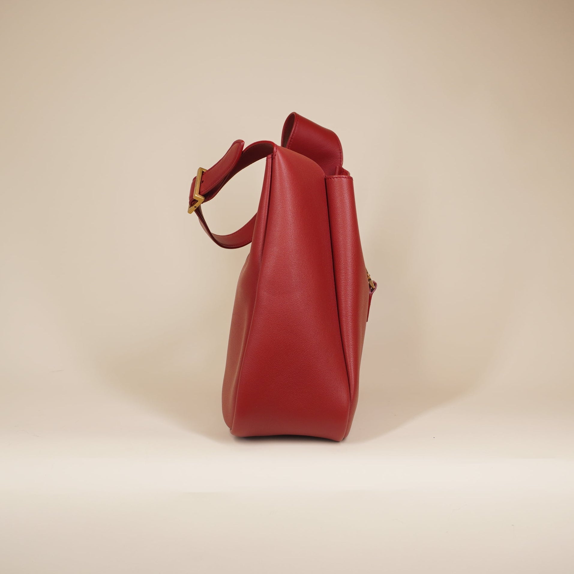 PRE-OWNED Le 5 á 7 Small Red Shoulder Bag