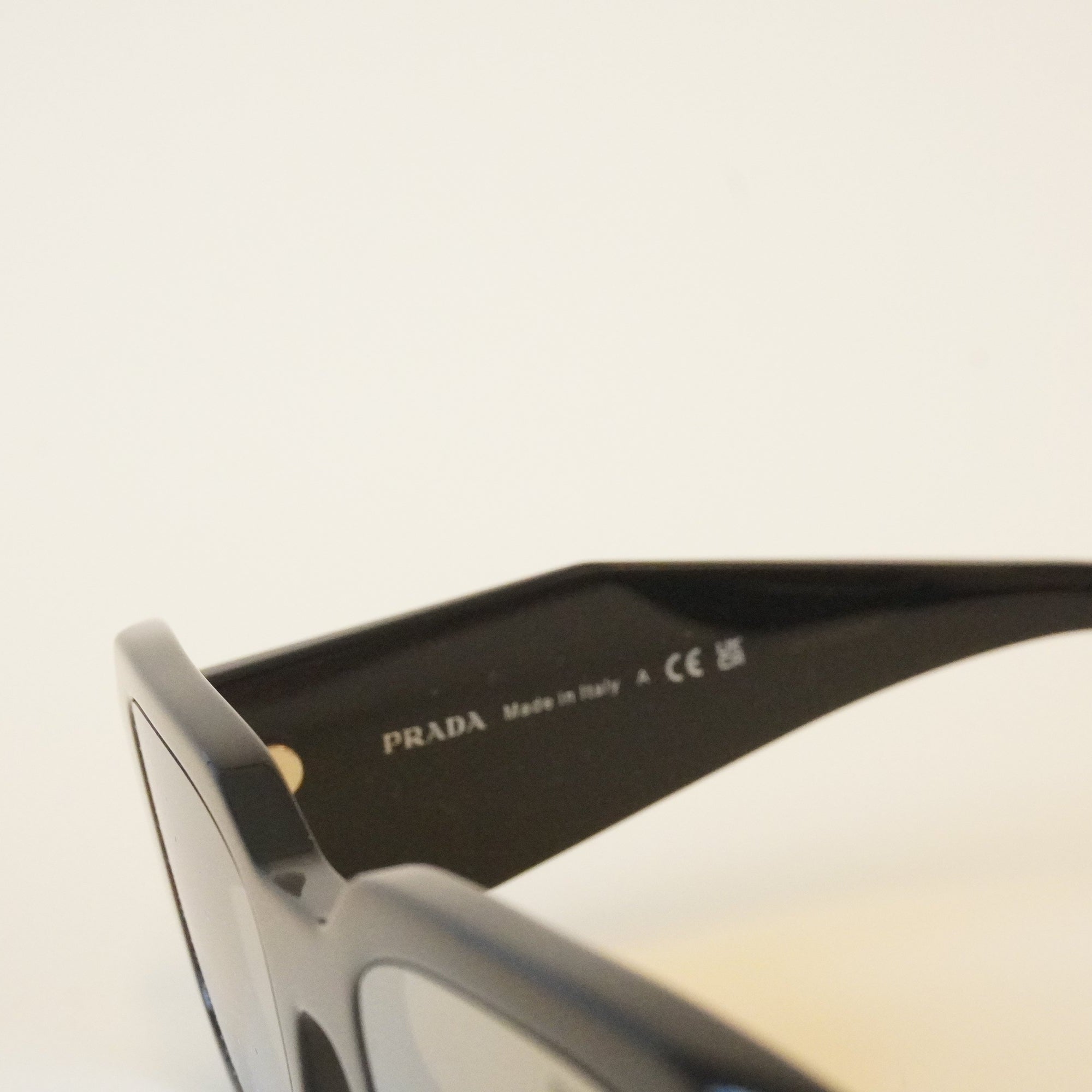 PRE-OWNED Acetate Light Grey Mirror Silver Geometric Sunglasses