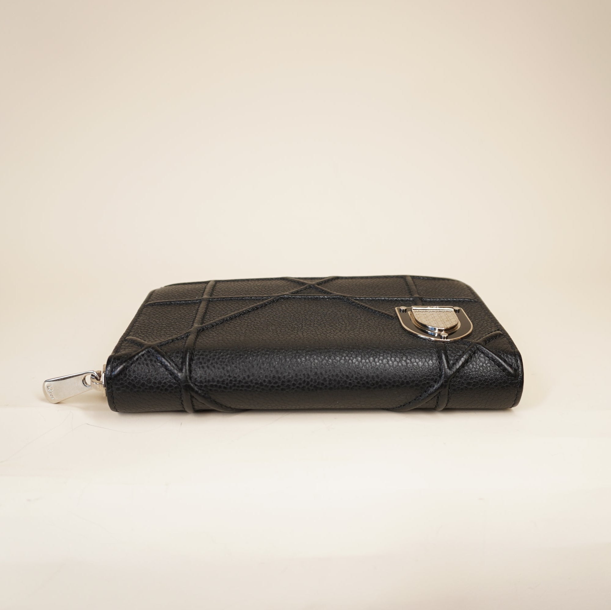 PRE-OWNED Black Diorama Zip Around Wallet