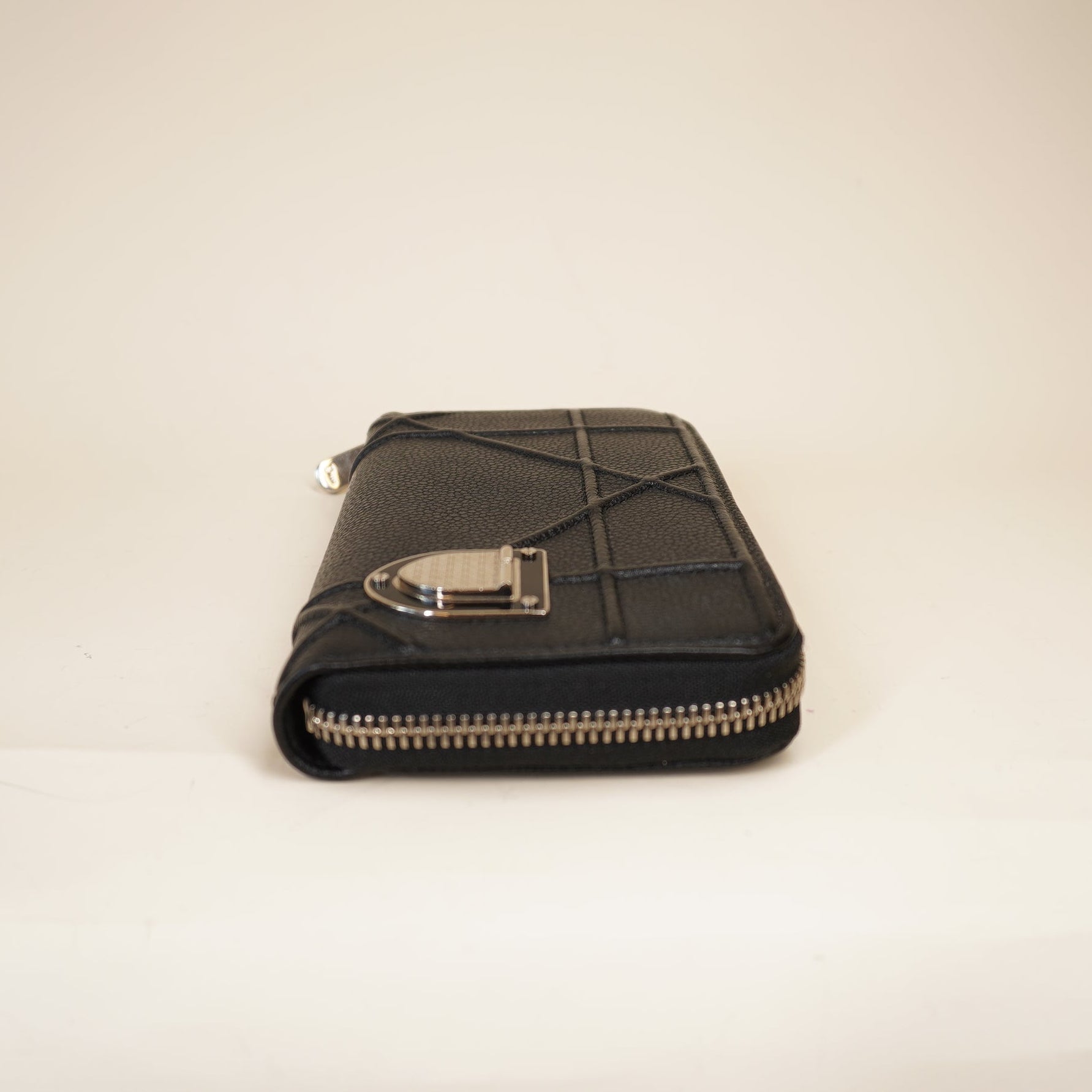 PRE-OWNED Black Diorama Zip Around Wallet