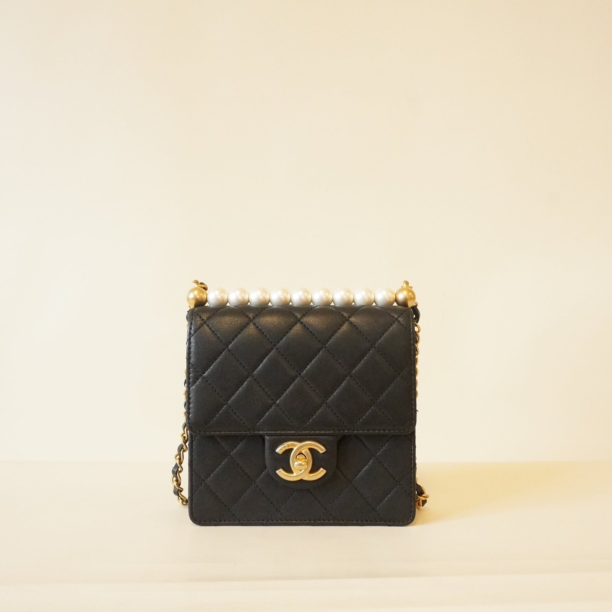 PRE-OWNED Lambskin Quilted Chic Pearls Flap Black Shoulder Bag