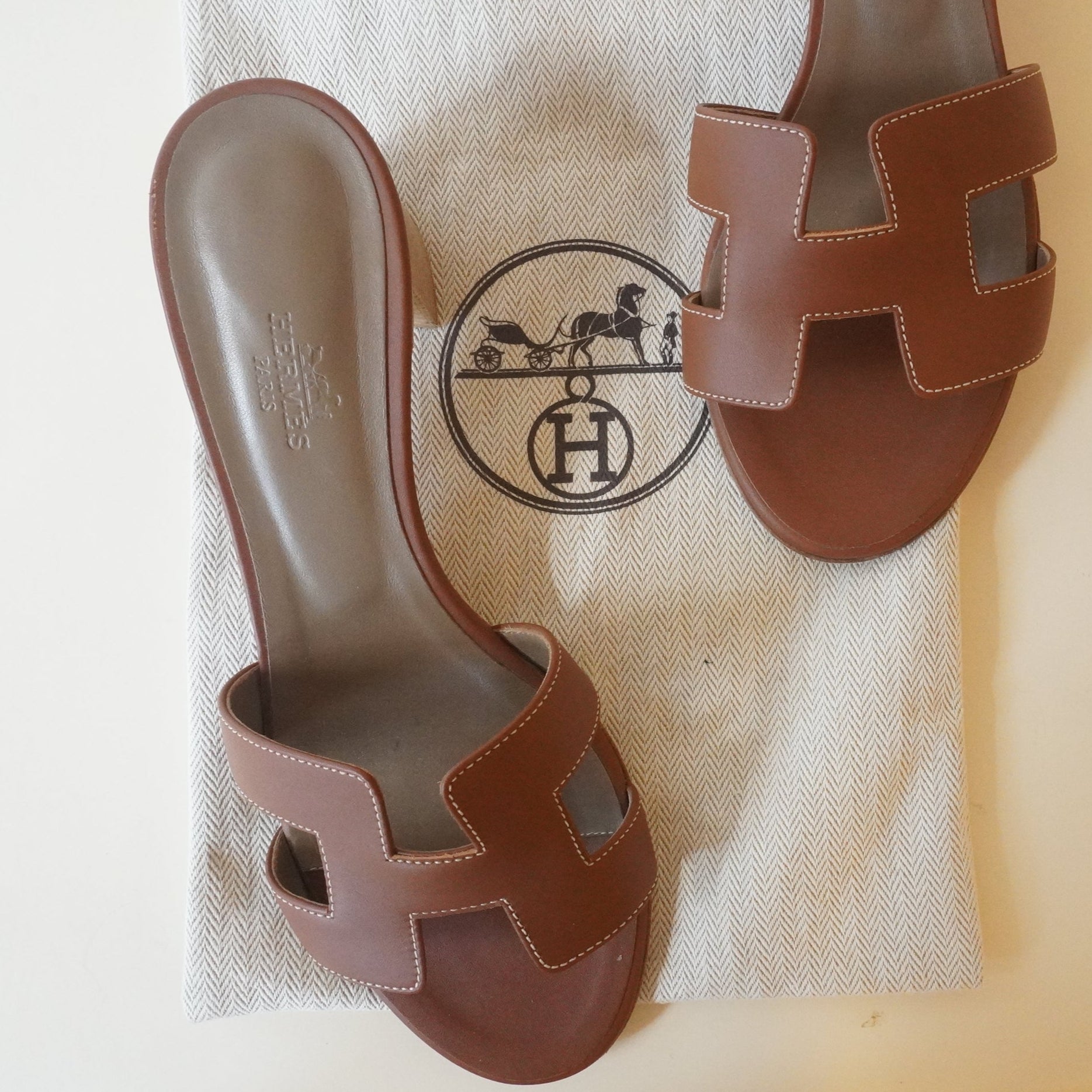 PRE-OWNED Brown Oasis Sandals (Size 37)