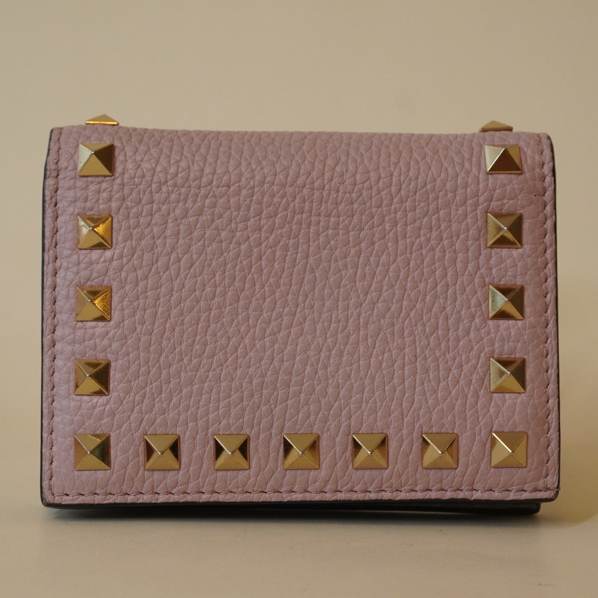 PRE-OWNED Rockstud Bifold Wallet Pink Leather