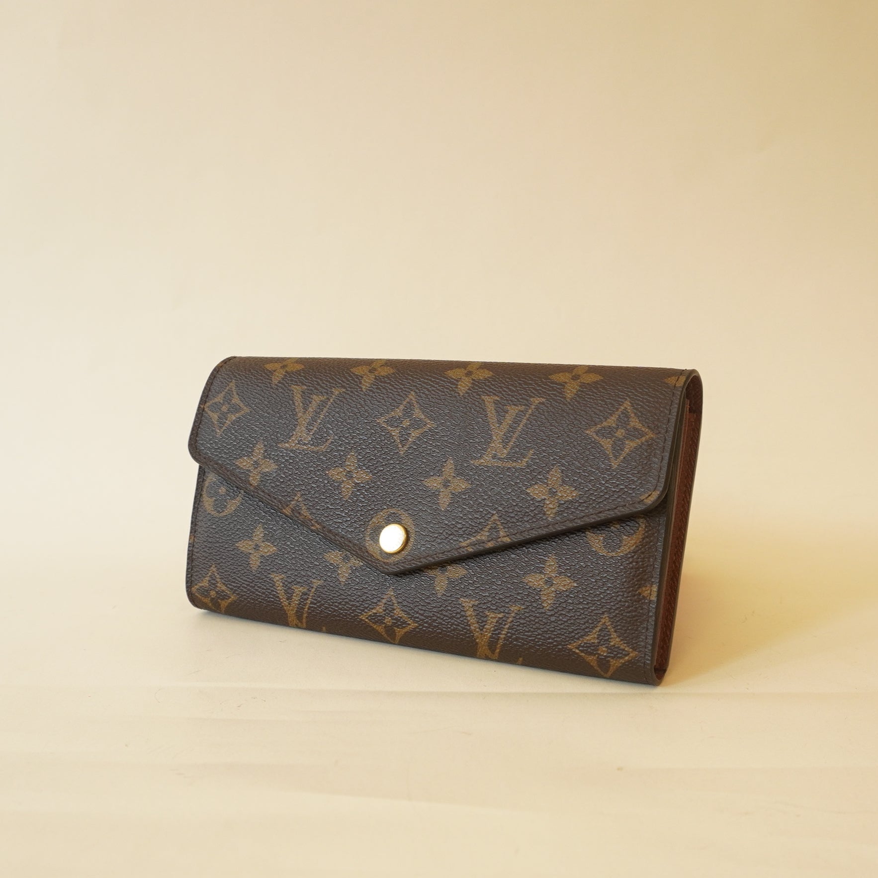 PRE-OWNED LV Monogram Canvas Sarah Wallet