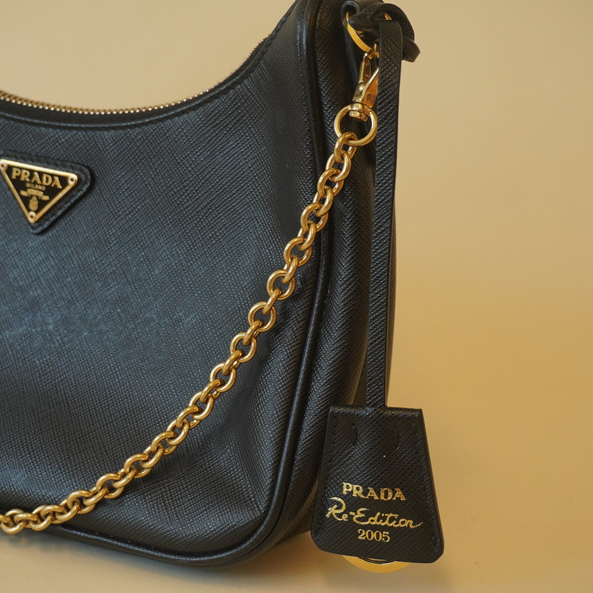 PRE-OWNED Saffiano Lux Re-Edition 2005 Shoulder Bag