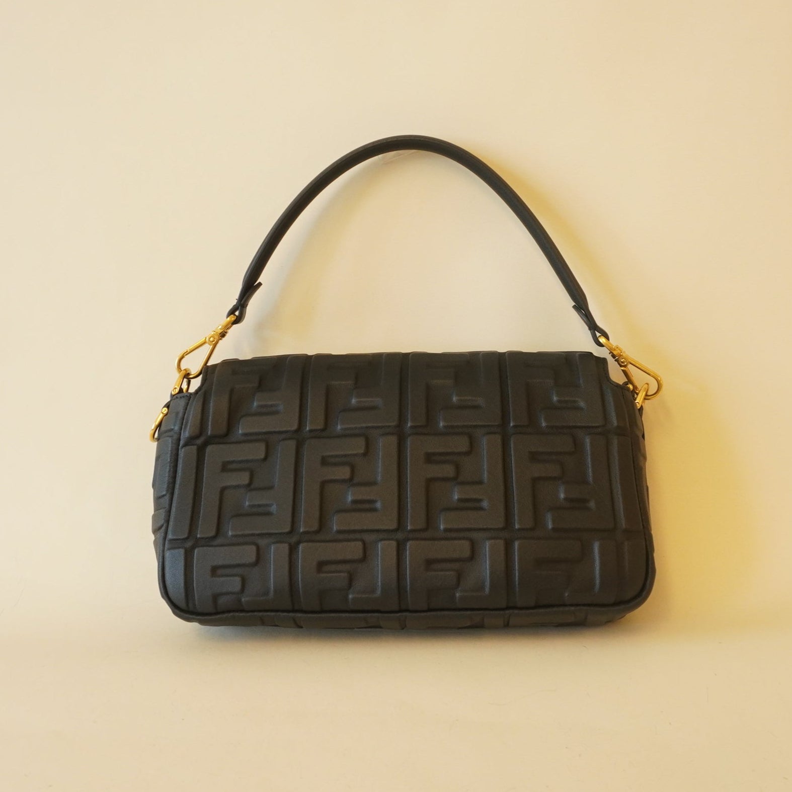PRE-OWNED Baguette Black Calfskin Shoulder Bag