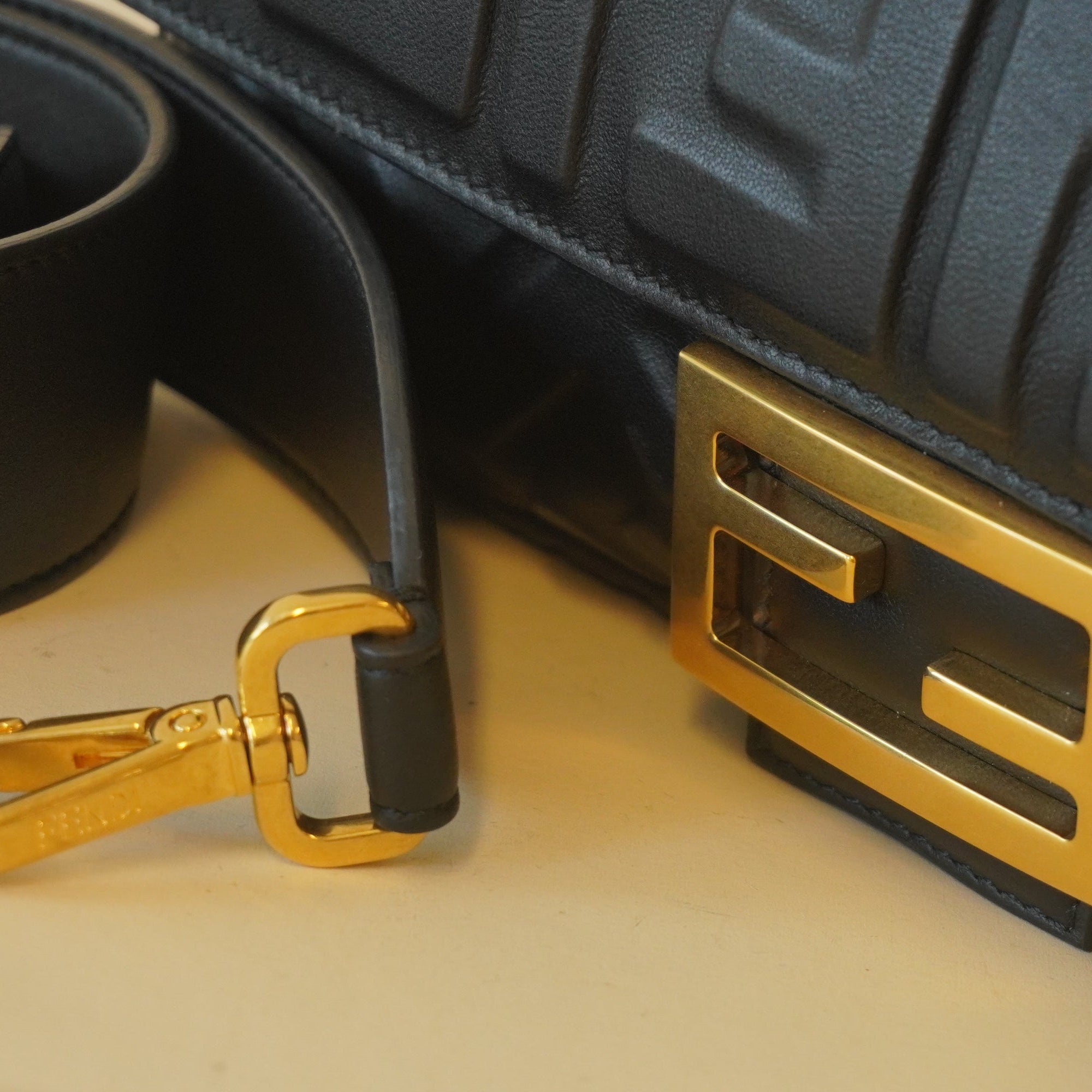 PRE-OWNED Baguette Black Calfskin Shoulder Bag