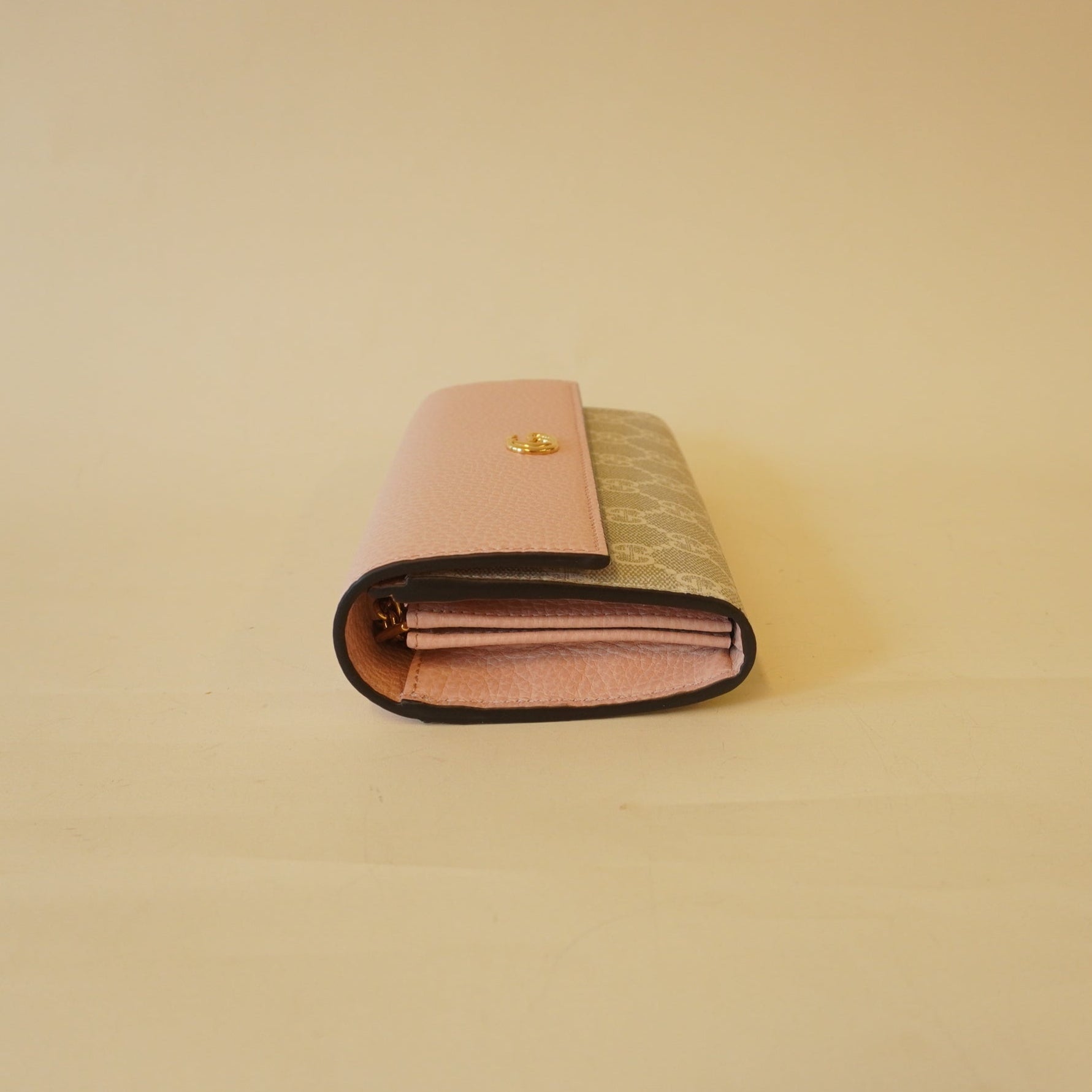 PRE-OWNED GG Pink Bicolor Continental Wallet on a Chain Crossbody Bag