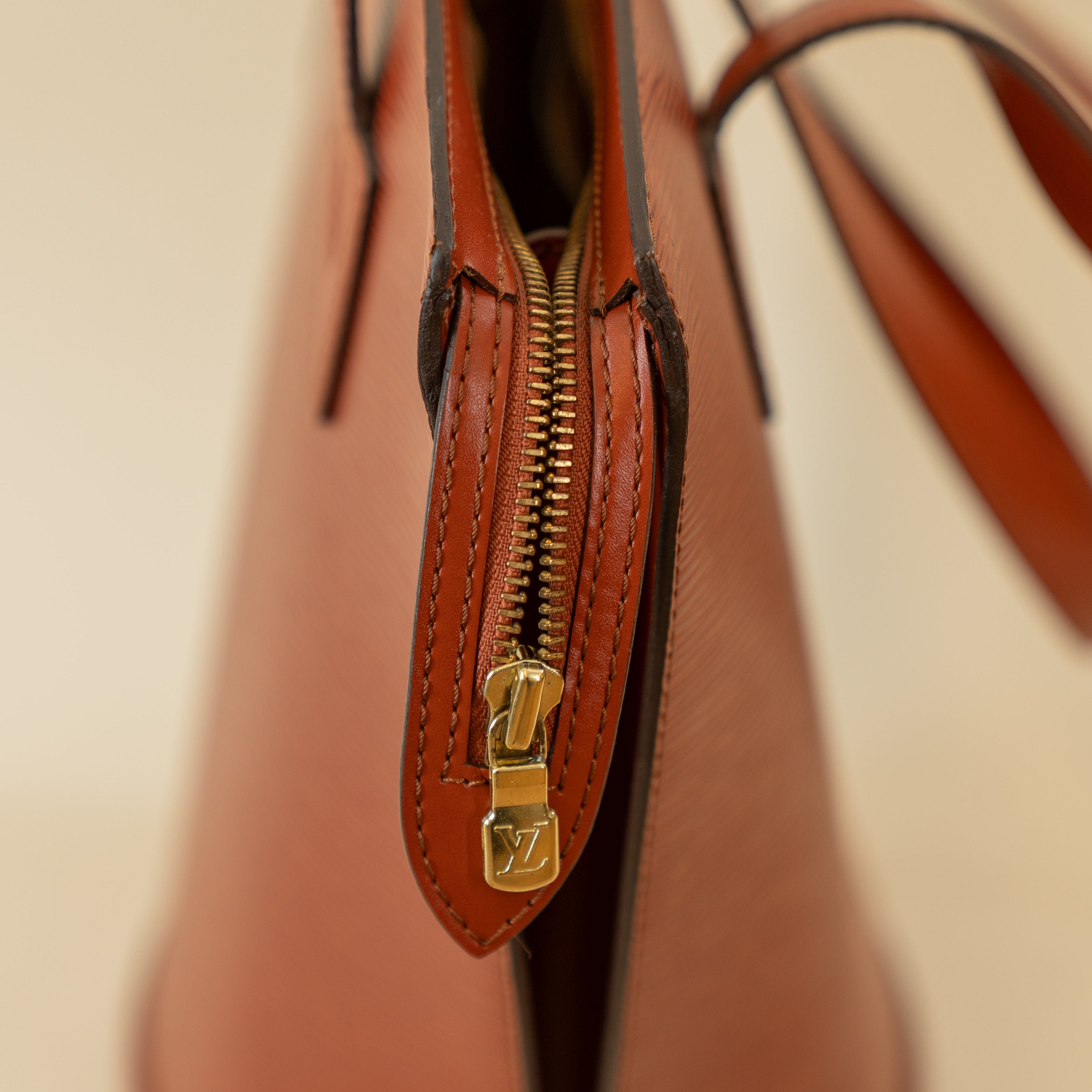 PRE-OWNED LV Kenyan Fawn Epi Leather Saint Jacques GM Shoulder Bag