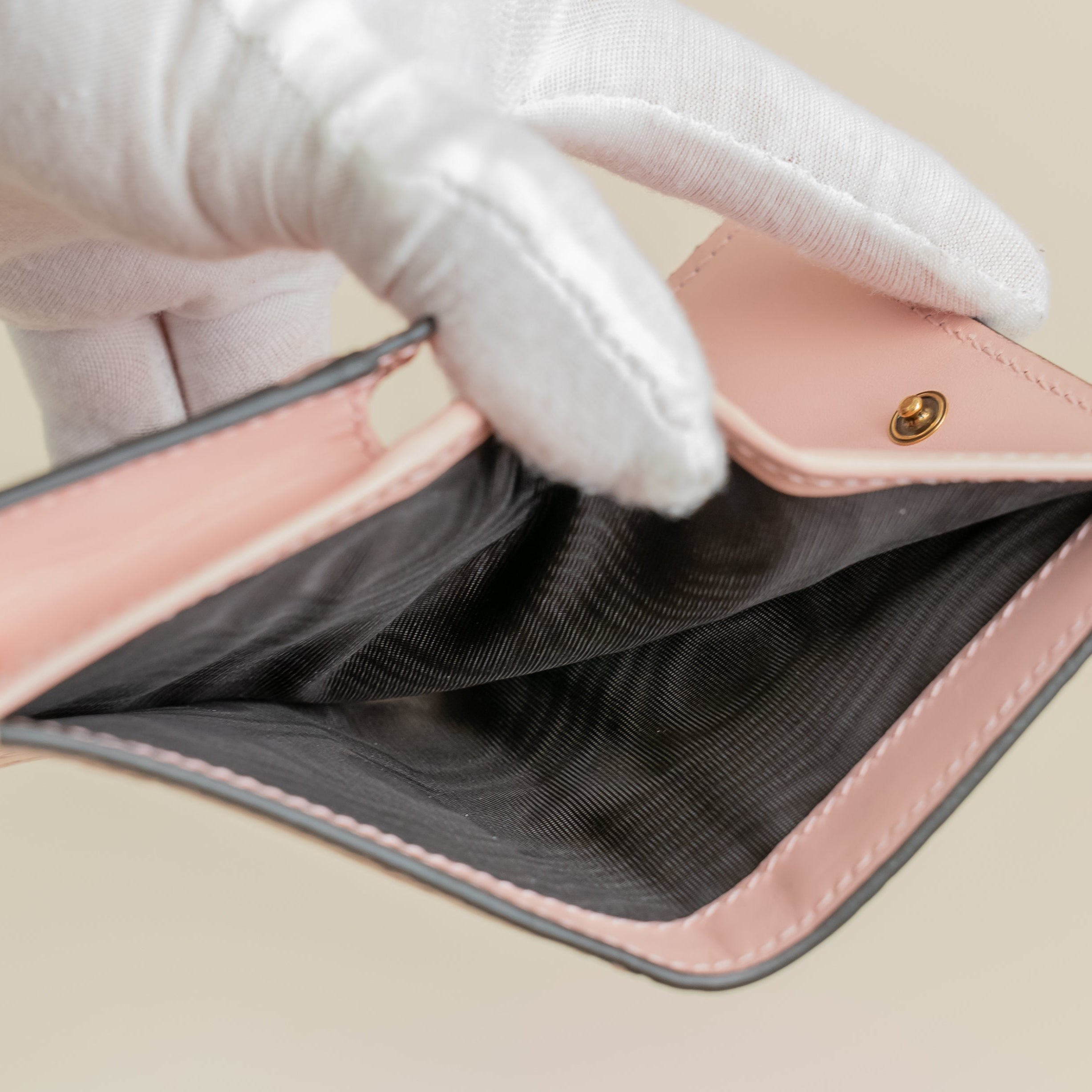 PRE-OWNED Guccissima Signature Crystal Cat Card Case Wallet Light Pink