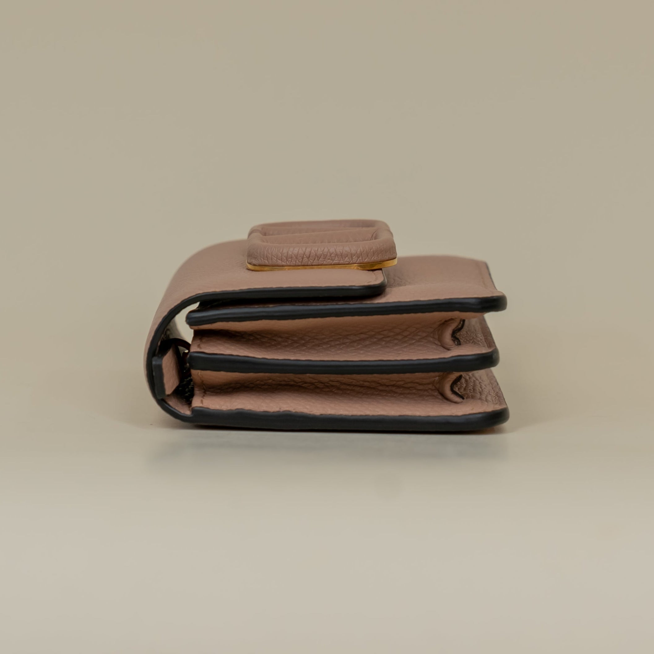 PRE-OWNED Leather Pink Wallet