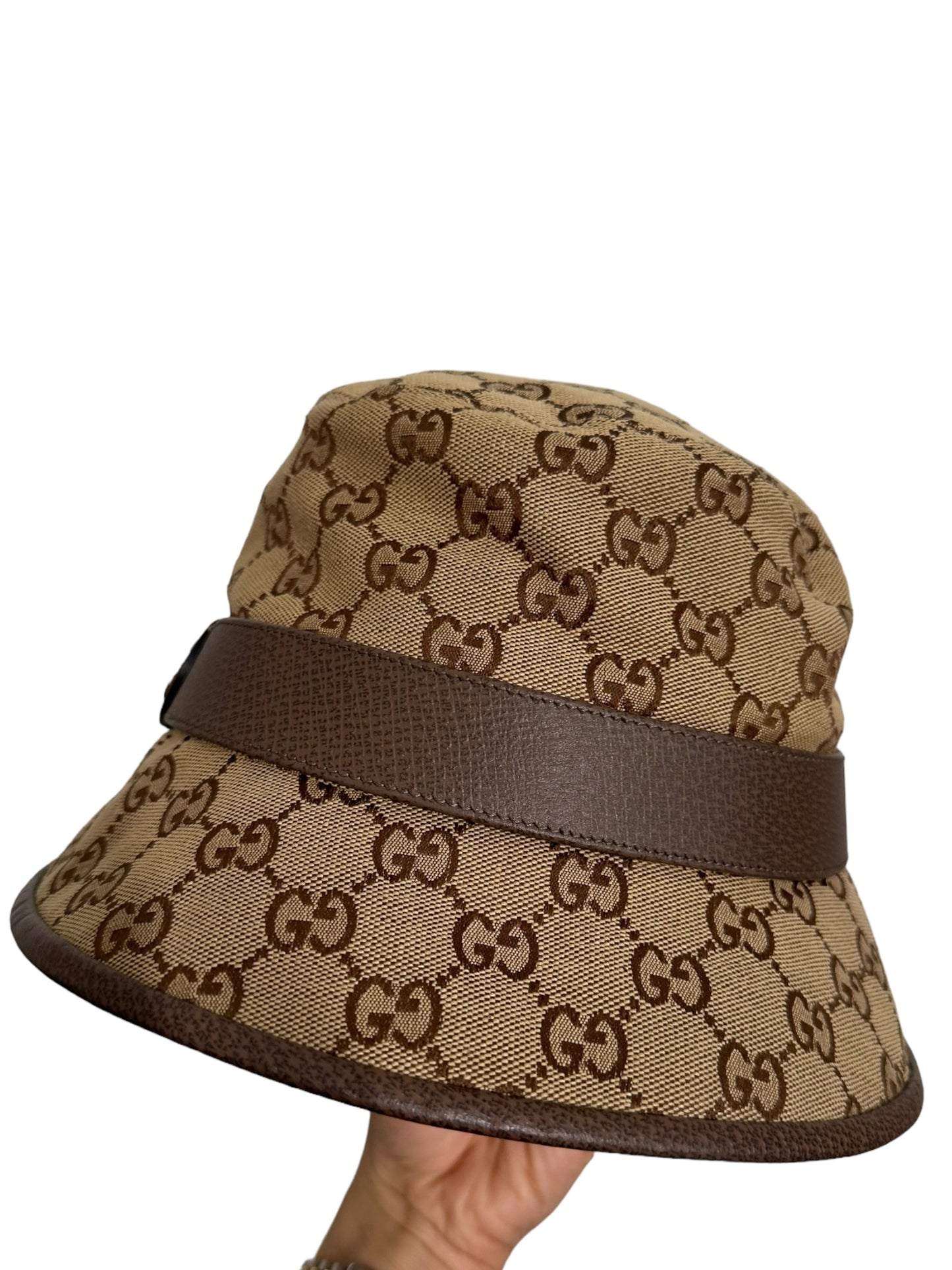 GUCCI- GG CANVAS BUCKET HAT