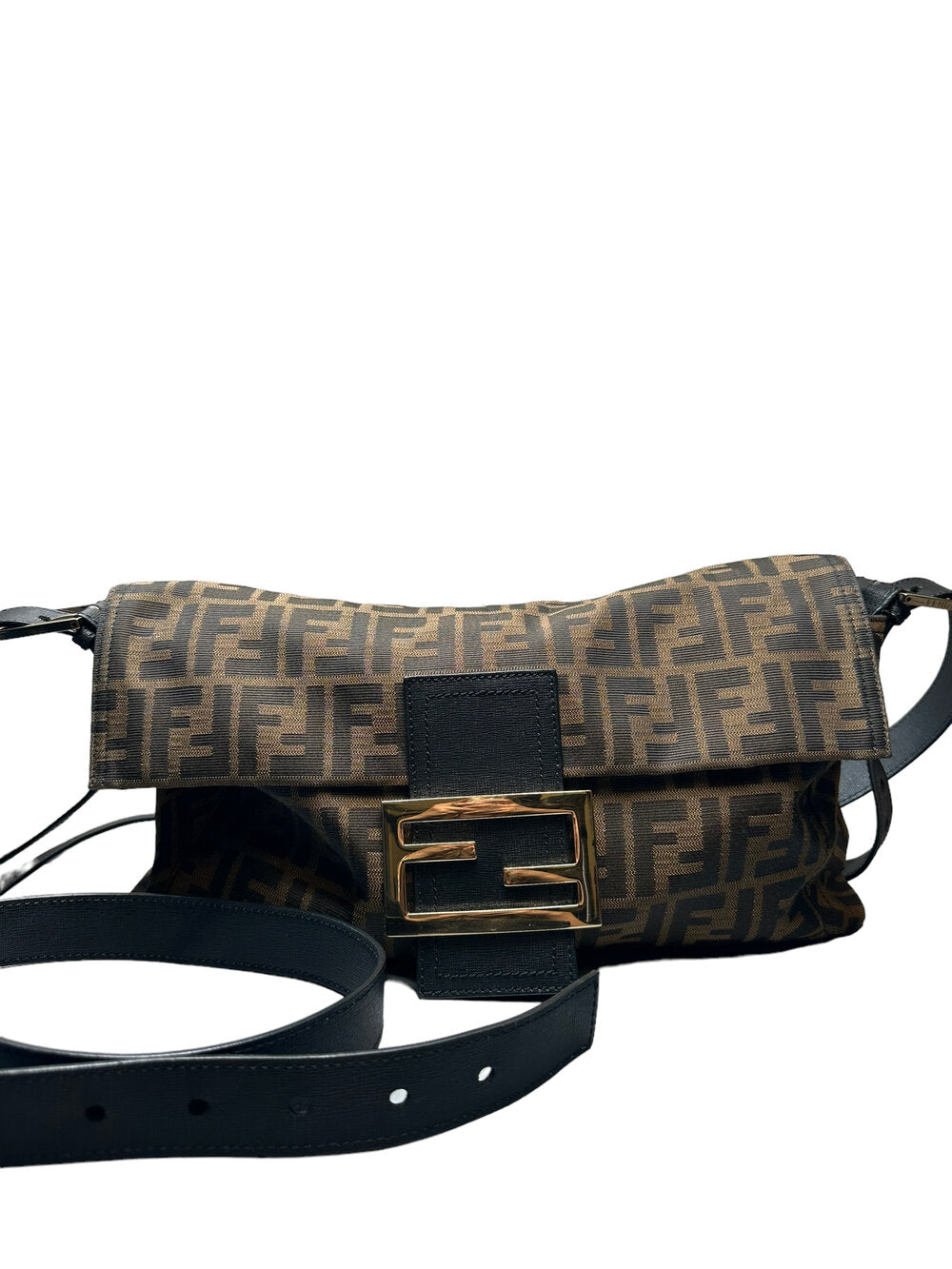 FENDI- Maxi Baguette (Crossbody)