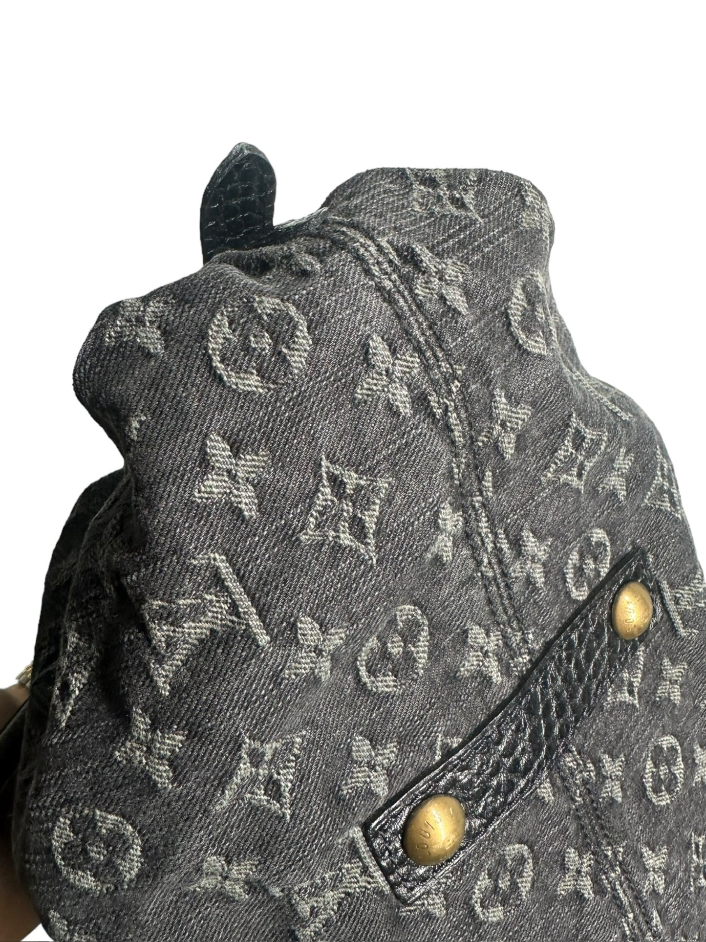 LOUIS VUITTON - Black Monogram Neo Cabby MM