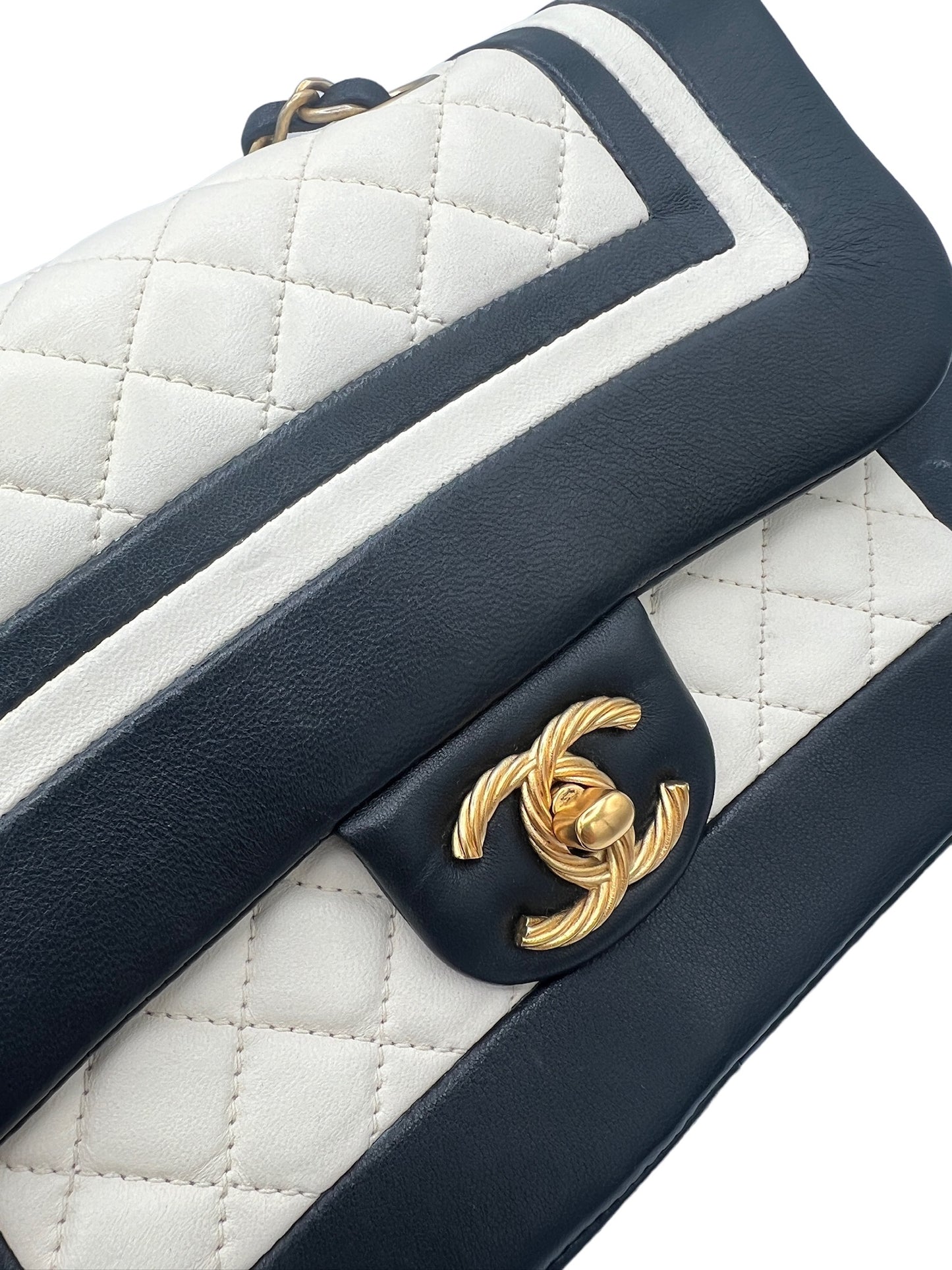 LOUIS VUITTON - Maraia Bucket Bag Damier