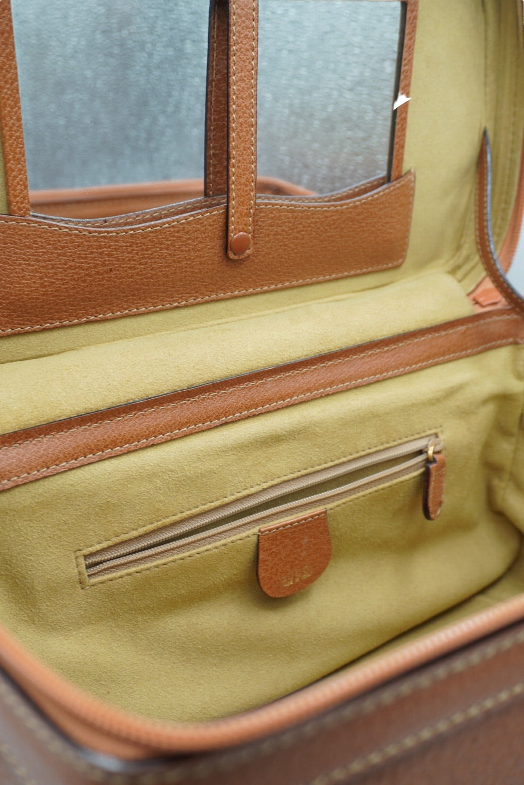 PRE-OWNED GG Vintage Bamboo Vanity Case