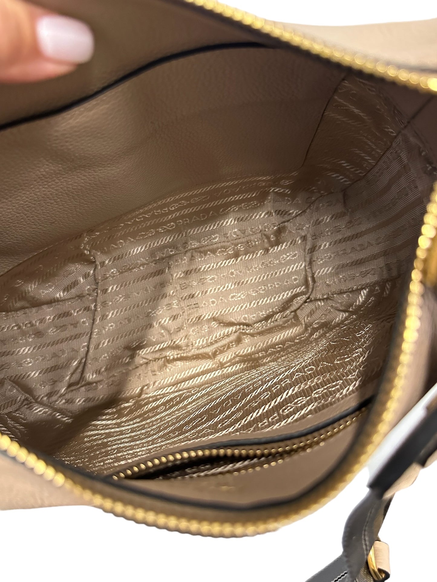 PRADA - Beige Vitello Danio Soft Zip Messenger Hobo