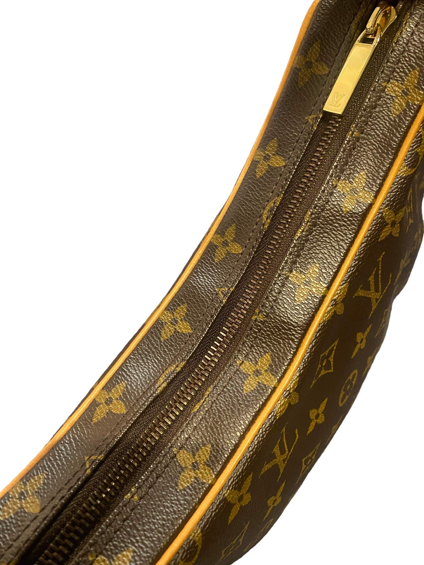LOUIS VUITTON - Croissant MM