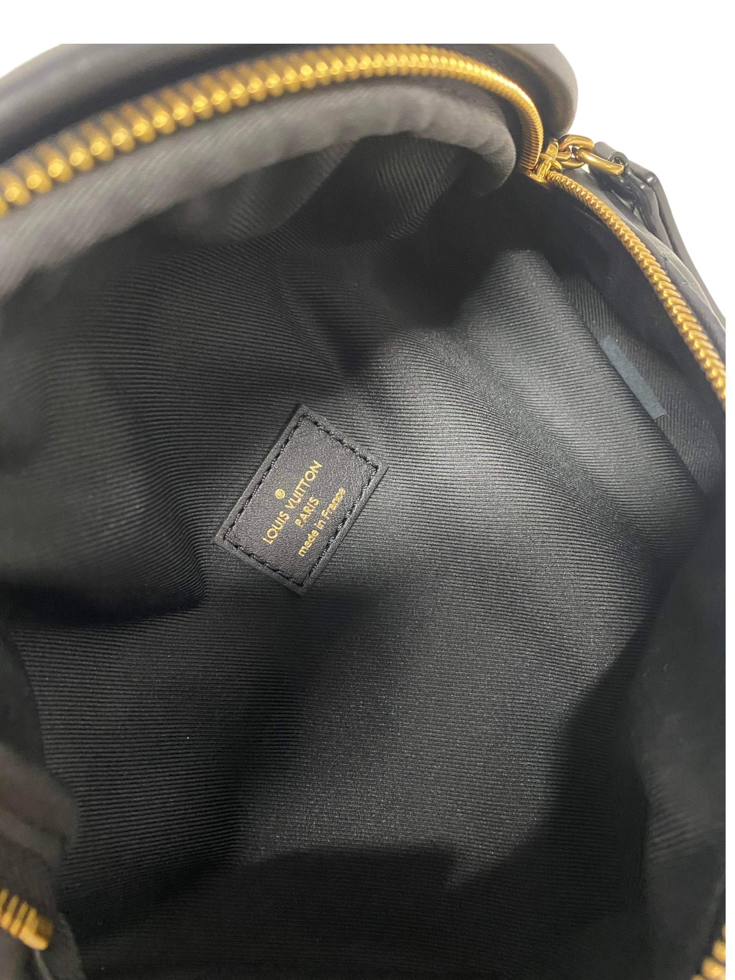 LOUIS VUITTON - New Wave Bumbag