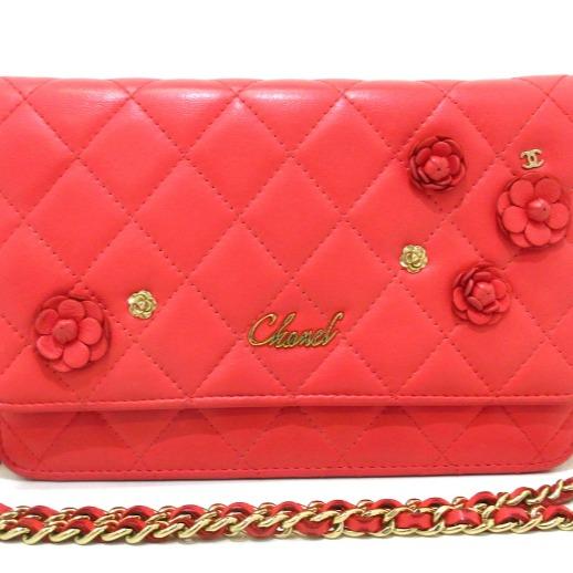 PRE-OWNED CC Matelasse Camellia Pink Lambskin Wallet On Chain