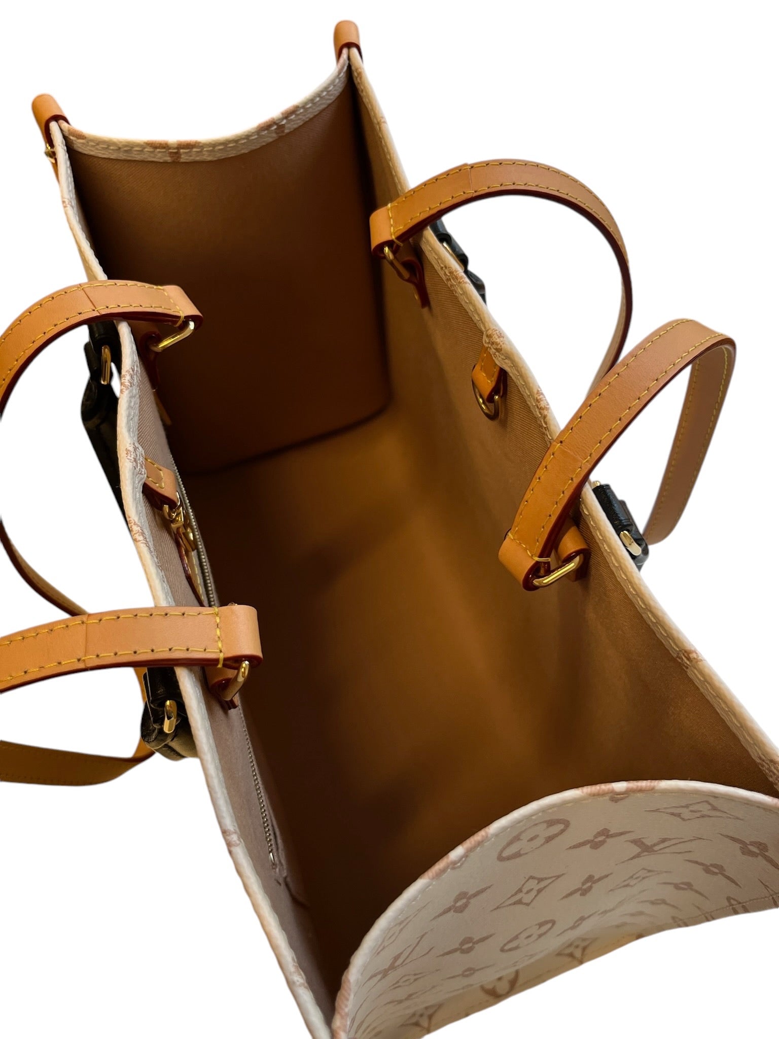 LOUIS VUITTON - Dune Giant Monogram Canvas Onthego MM