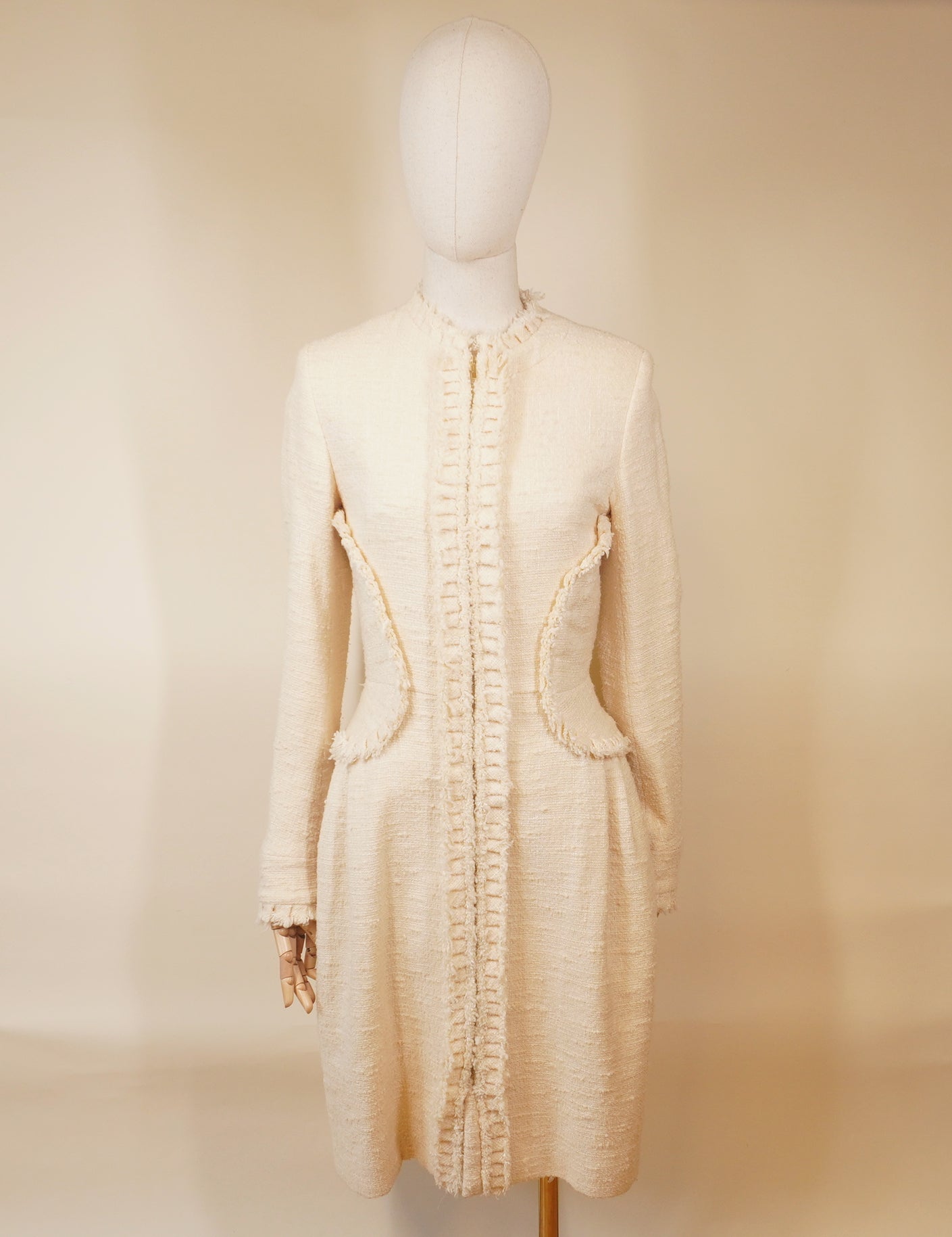 PRE-OWNED Coat Cream Women's  size 40