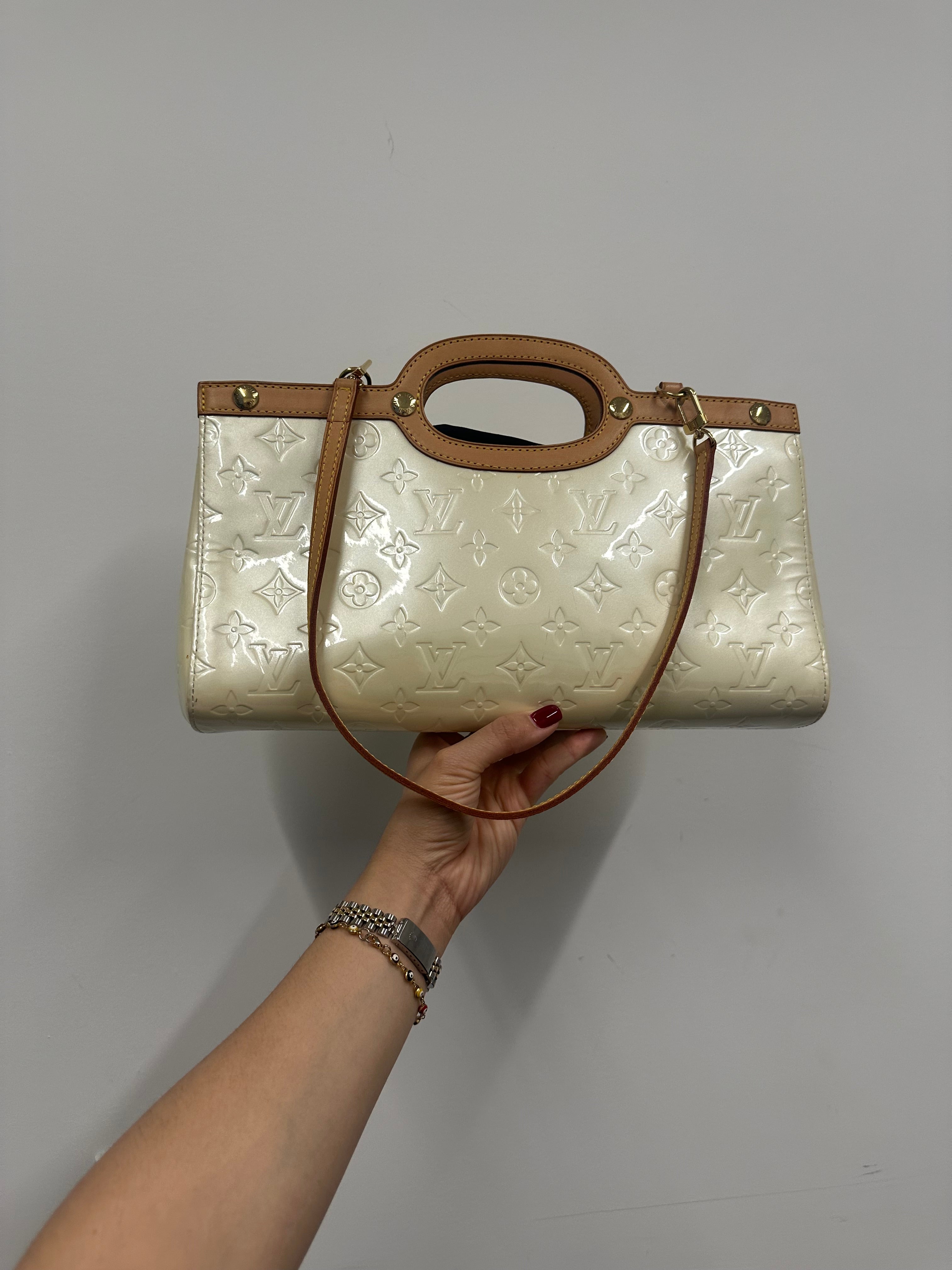 LOUIS VUITTON
 Bolso de hombro Roxbury Drive 2Way