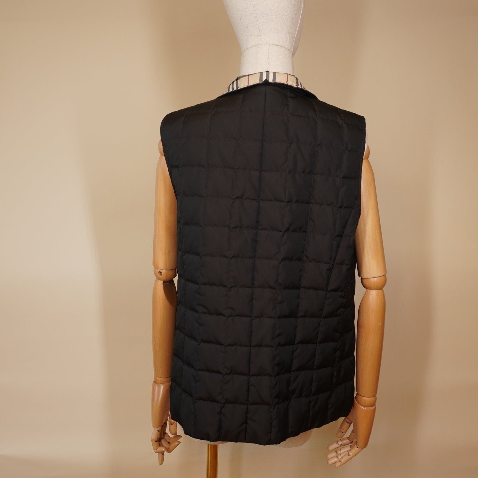 PRE-OWNED BURBERY London Down Vest Black Beige Multi Women's Reversible size 11