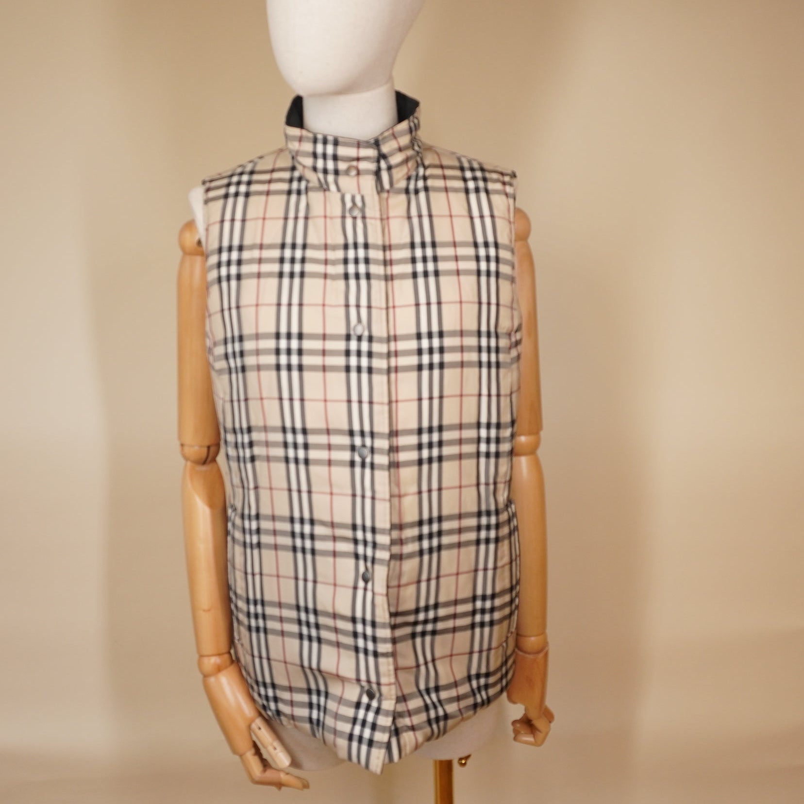 PRE-OWNED BURBERY London Down Vest Black Beige Multi Women's Reversible size 11