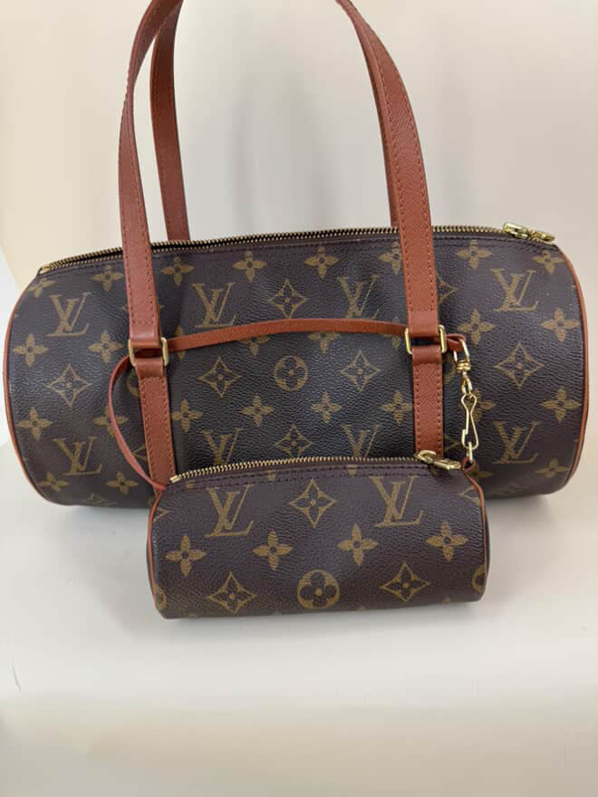 Bolso de hombro LV Monogram de lona Papillon 30 con bolsa, usado