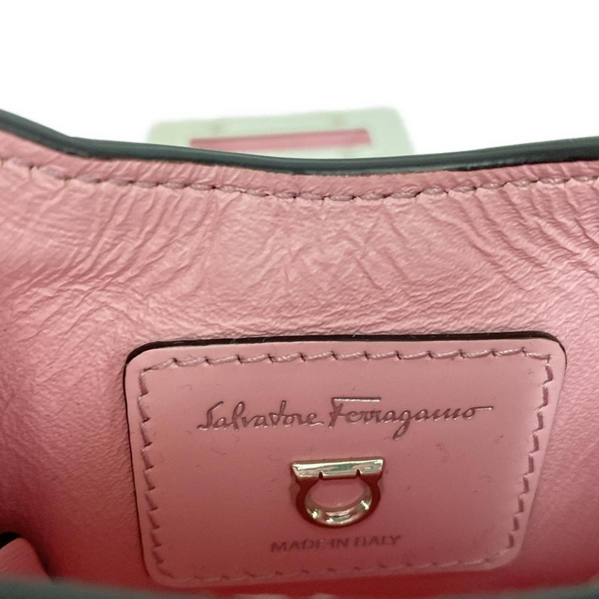 PRE-OWNED Gancini Pink Leather Handbag