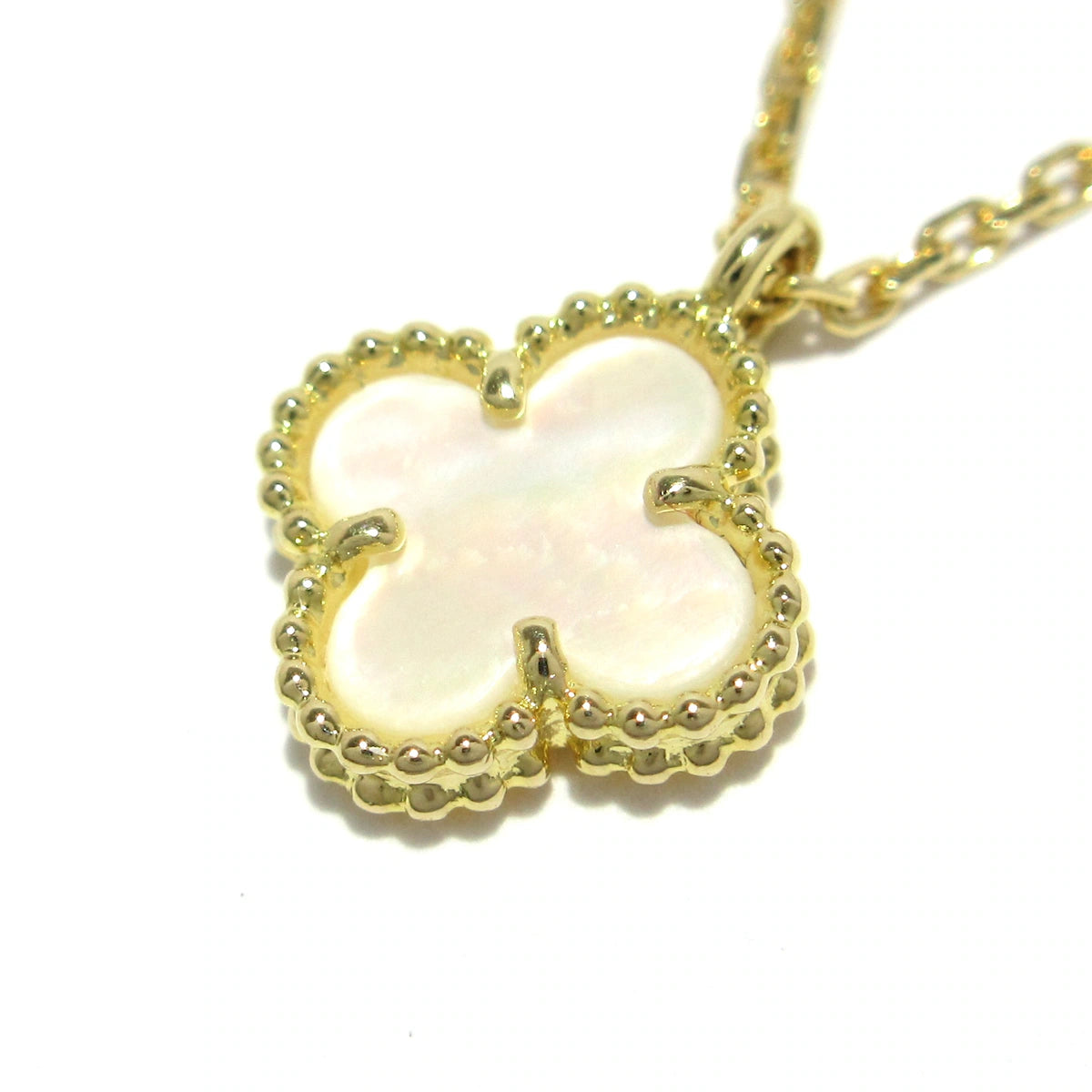 VAN CLEEF & ARPELS - Sweet Alhambra Necklace 18K Yellow Gold Mother of Pearl