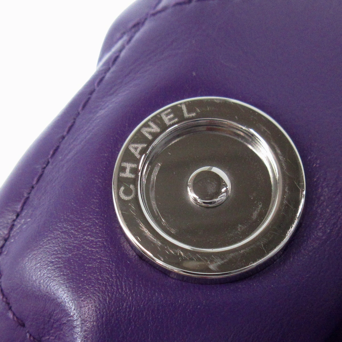 PRE-OWNED CC 22 Small Shoulder Bag Purple Shiny Calfskin