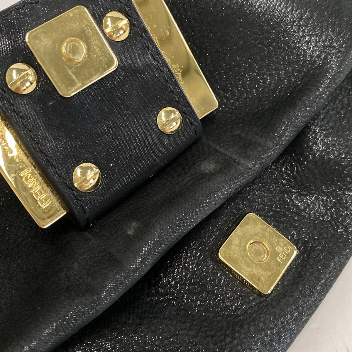 FENDI - Mama Bucket Black Leather Shoulder Bag