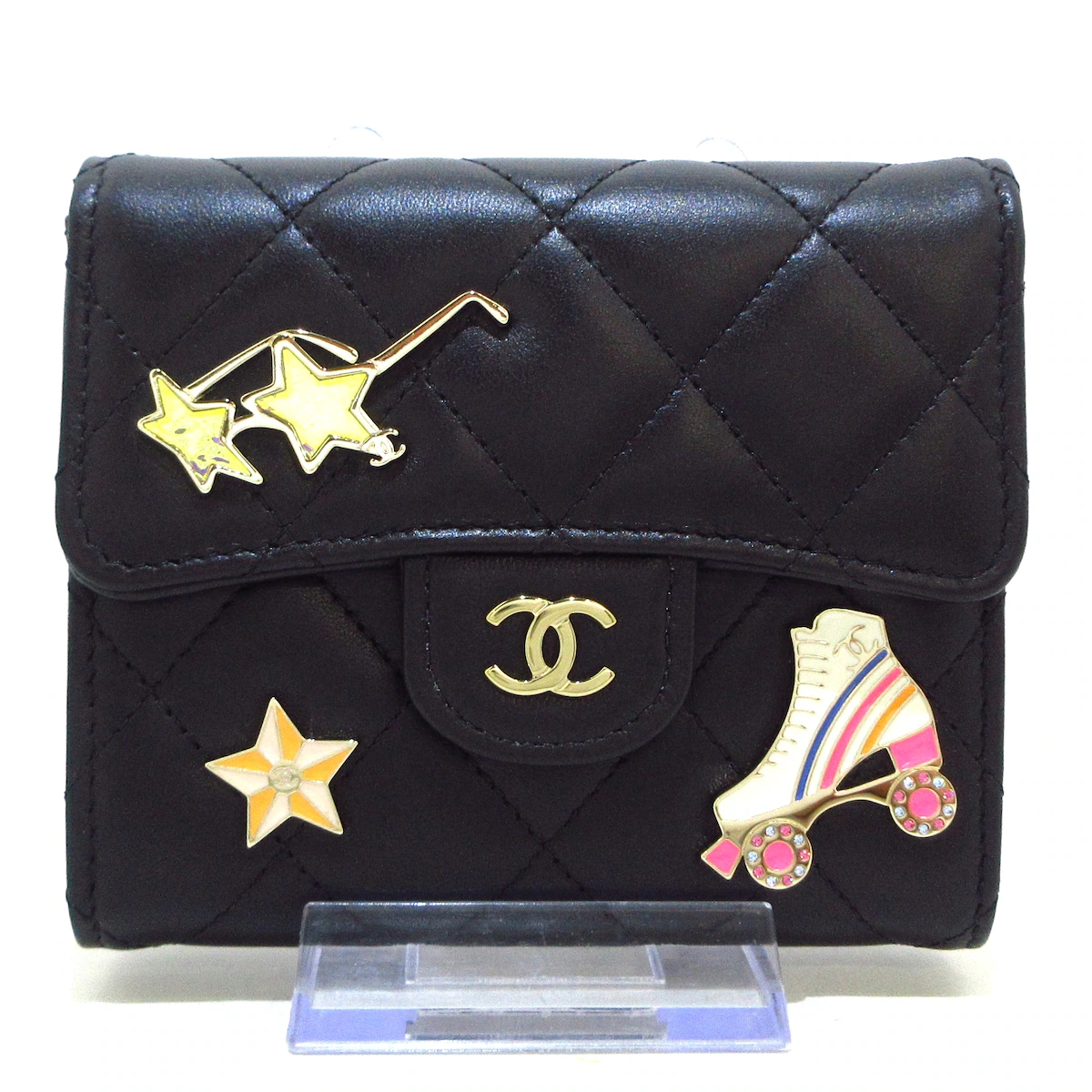 Cartera triple CC Pin Matelasse de piel de cordero negra de segunda mano