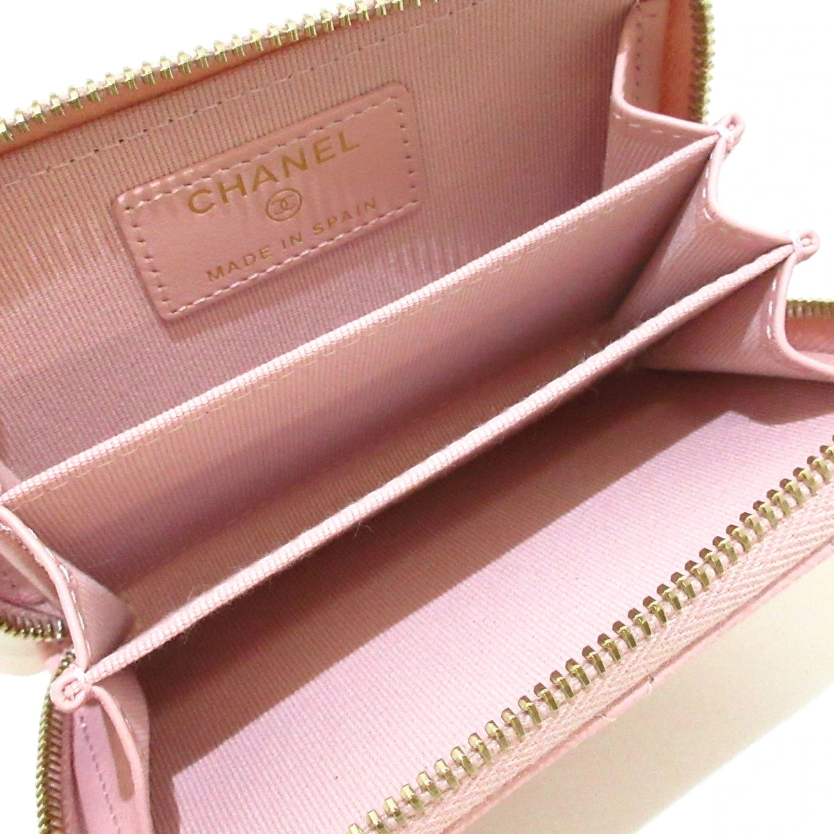 PRE-OWNED CC Light Pink Caviar Skin Classic Zip Coin Purse