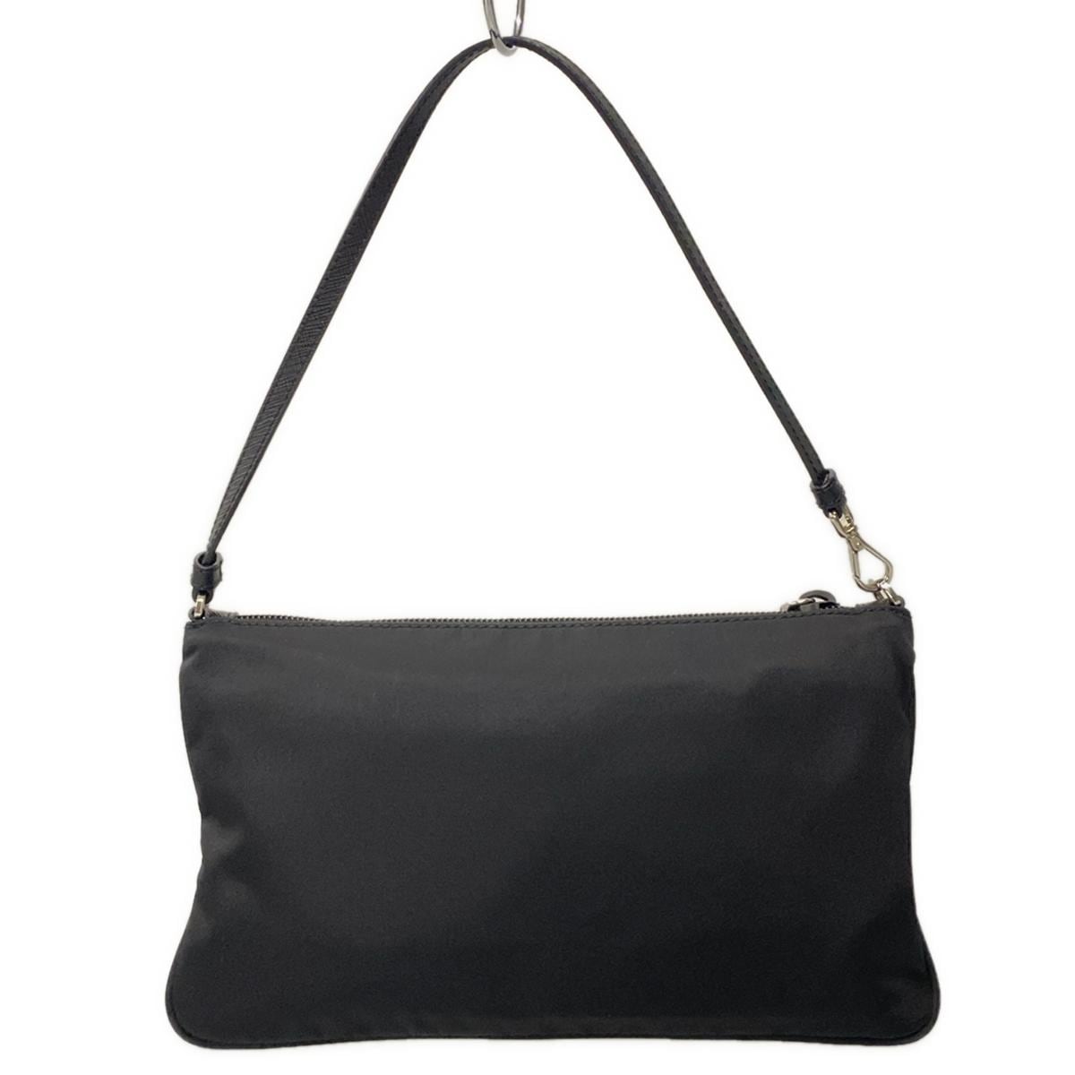 Bolso de hombro de nailon plateado y negro con forma de triángulo USADO