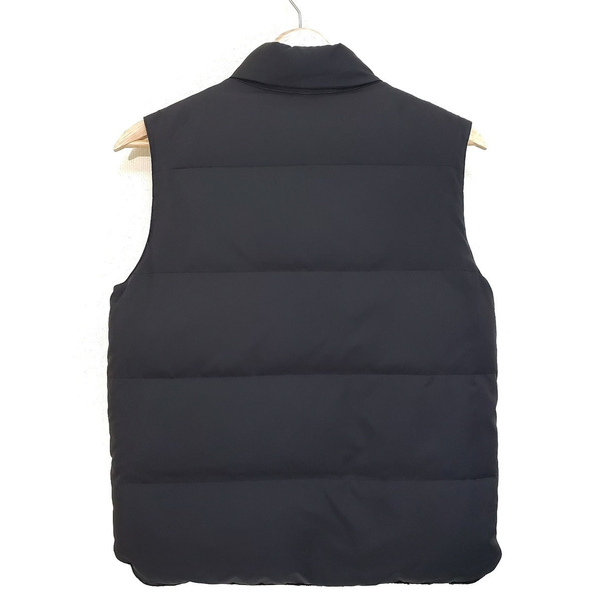 PRE-OWNED London Black Beige Women's Down Vest