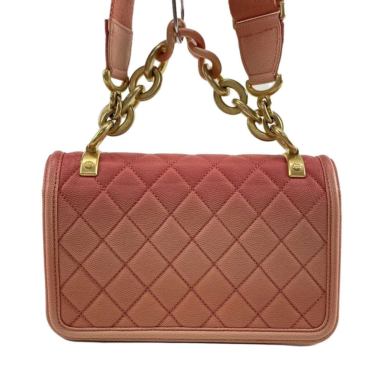 Bolso de hombro CC de piel de caviar rosa matelasse con solapa simple USADO