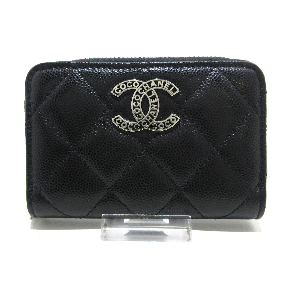 Estuche para monedas CC Matelasse de piel de becerro granulada negra USADO