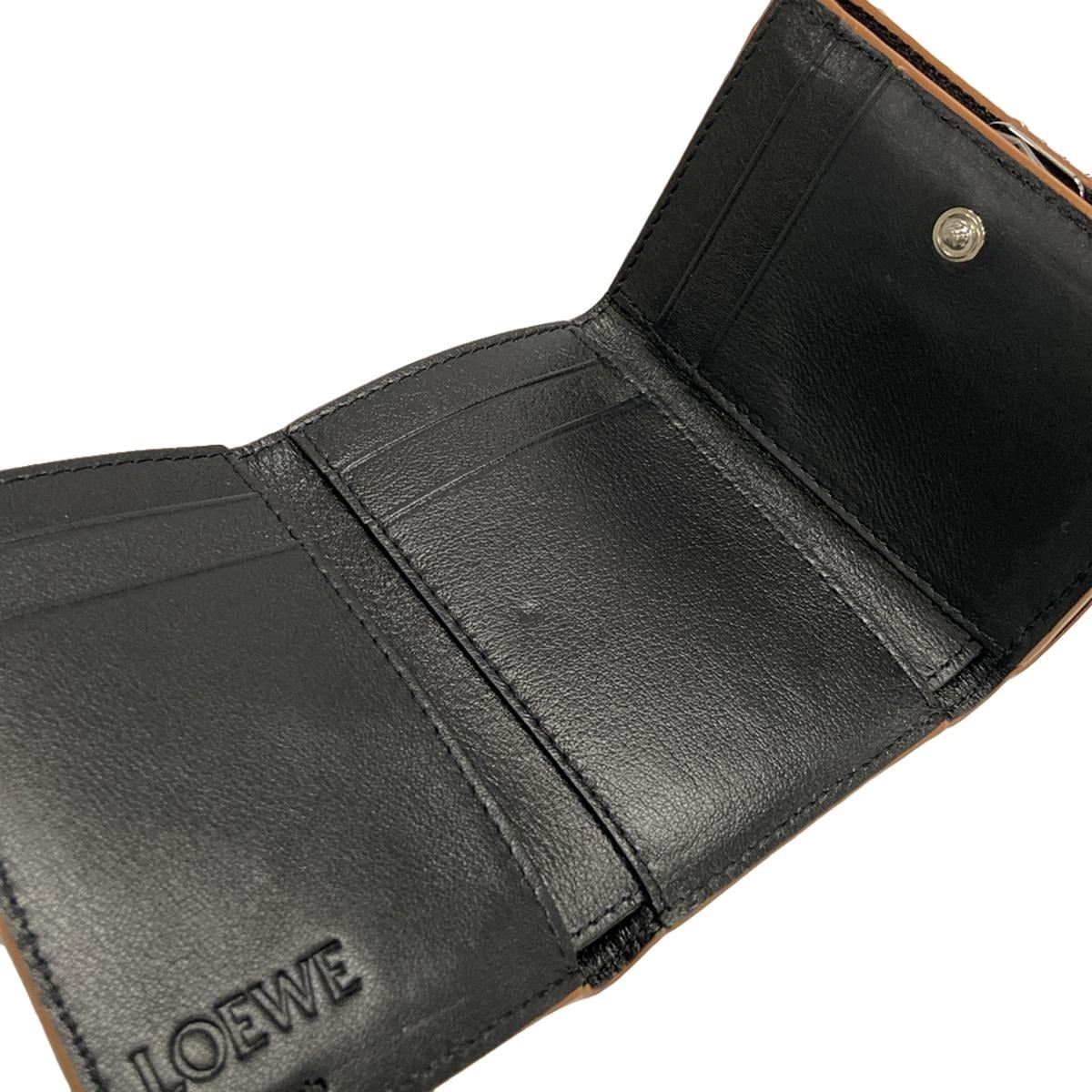 PRE-OWNED Black Brown Pebble Grain Calf Anagram Trifold Wallet