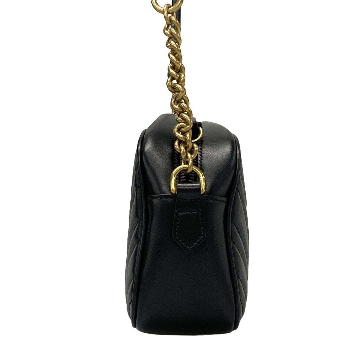 Bolso de hombro pequeño de piel negra con diseño acolchado GG Marmont de segunda mano