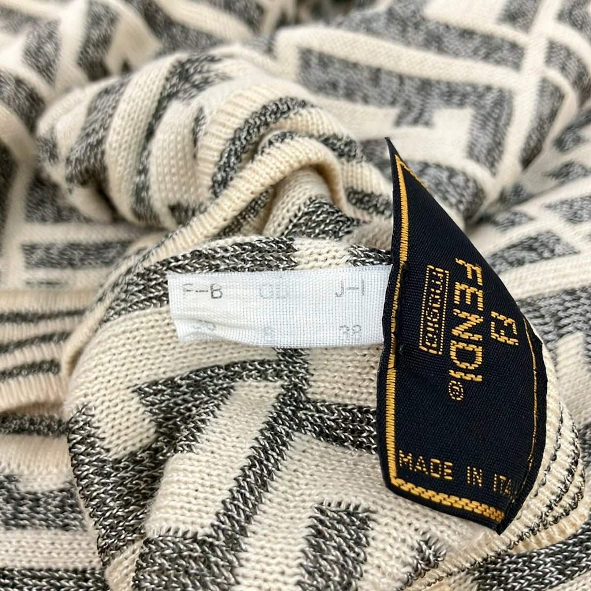 PRE-OWNED FF Zucca Cardigan White Dark Gray Women