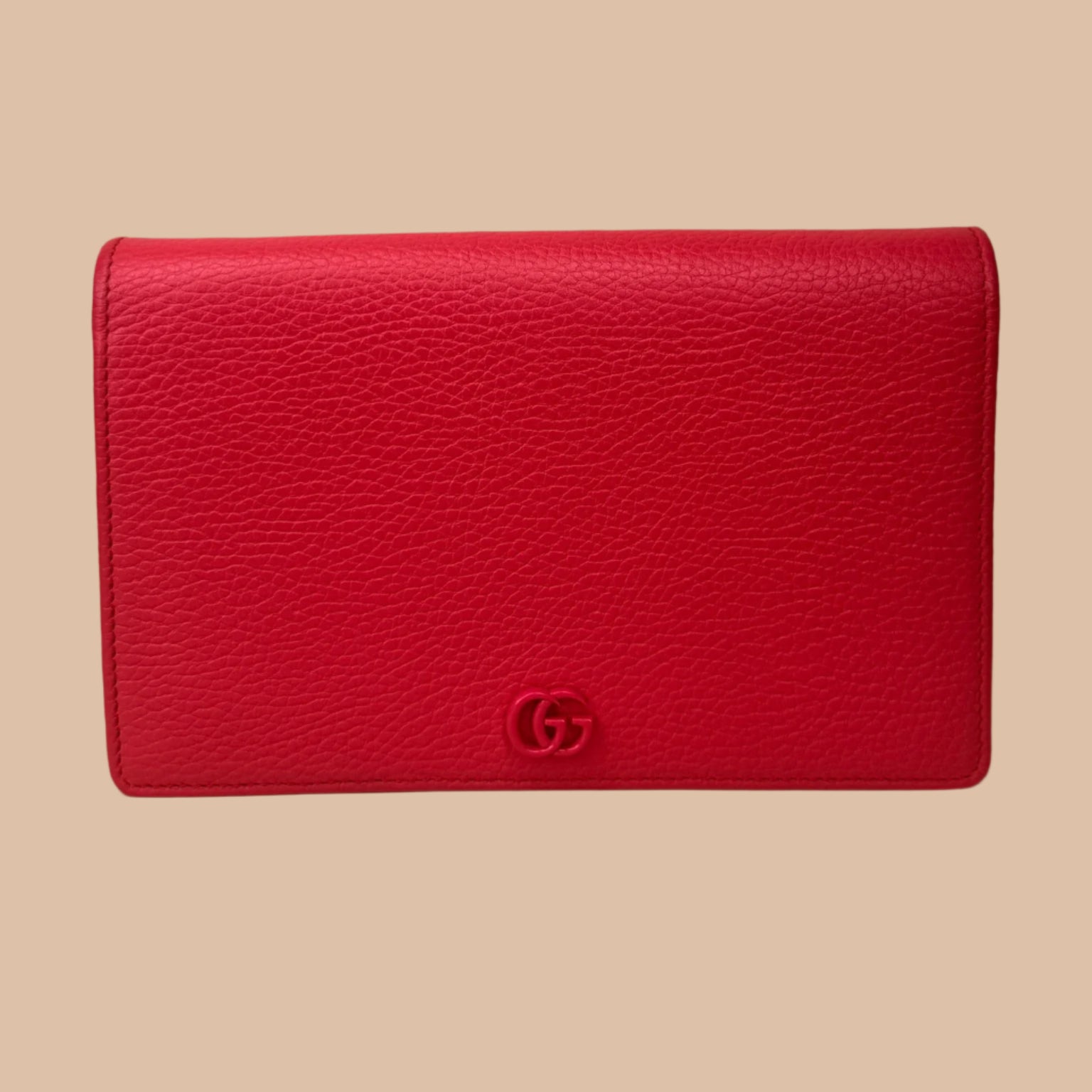 Cartera GG Marmont rosa neón con cadena de segunda mano