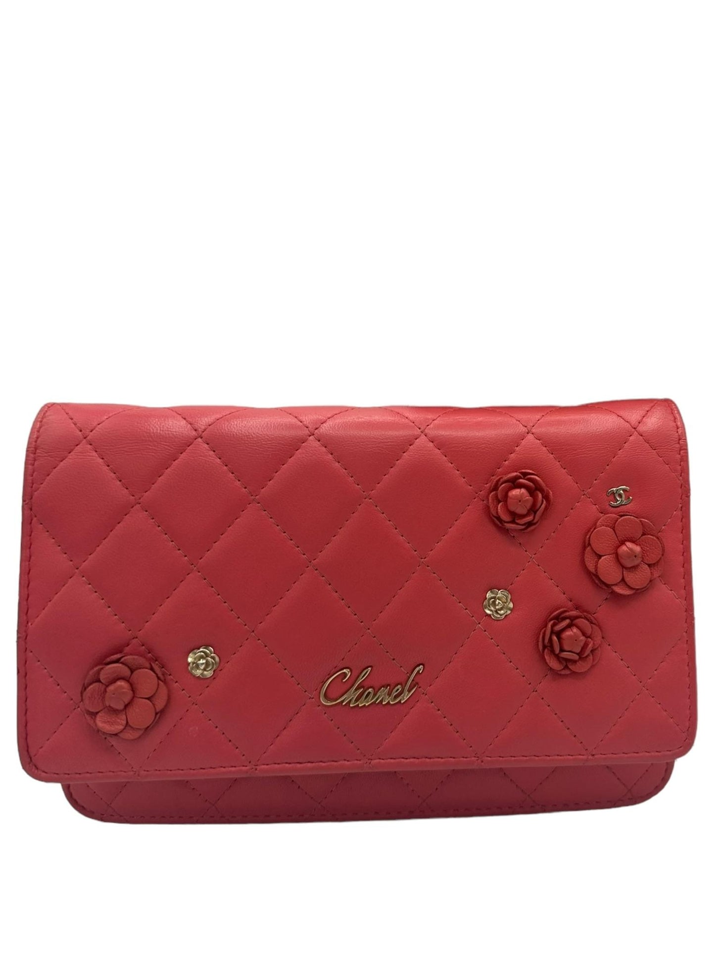 PRE-OWNED CC Matelasse Camellia Pink Lambskin Wallet On Chain