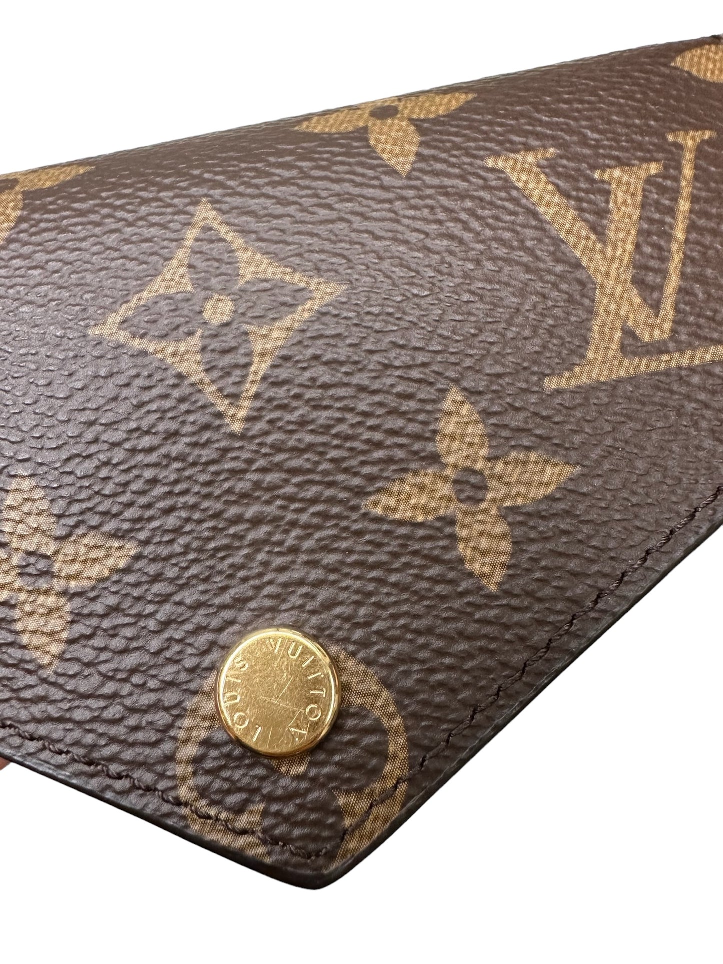 LOUIS VUITTON - Monogram Canvas
Victorine Wallet